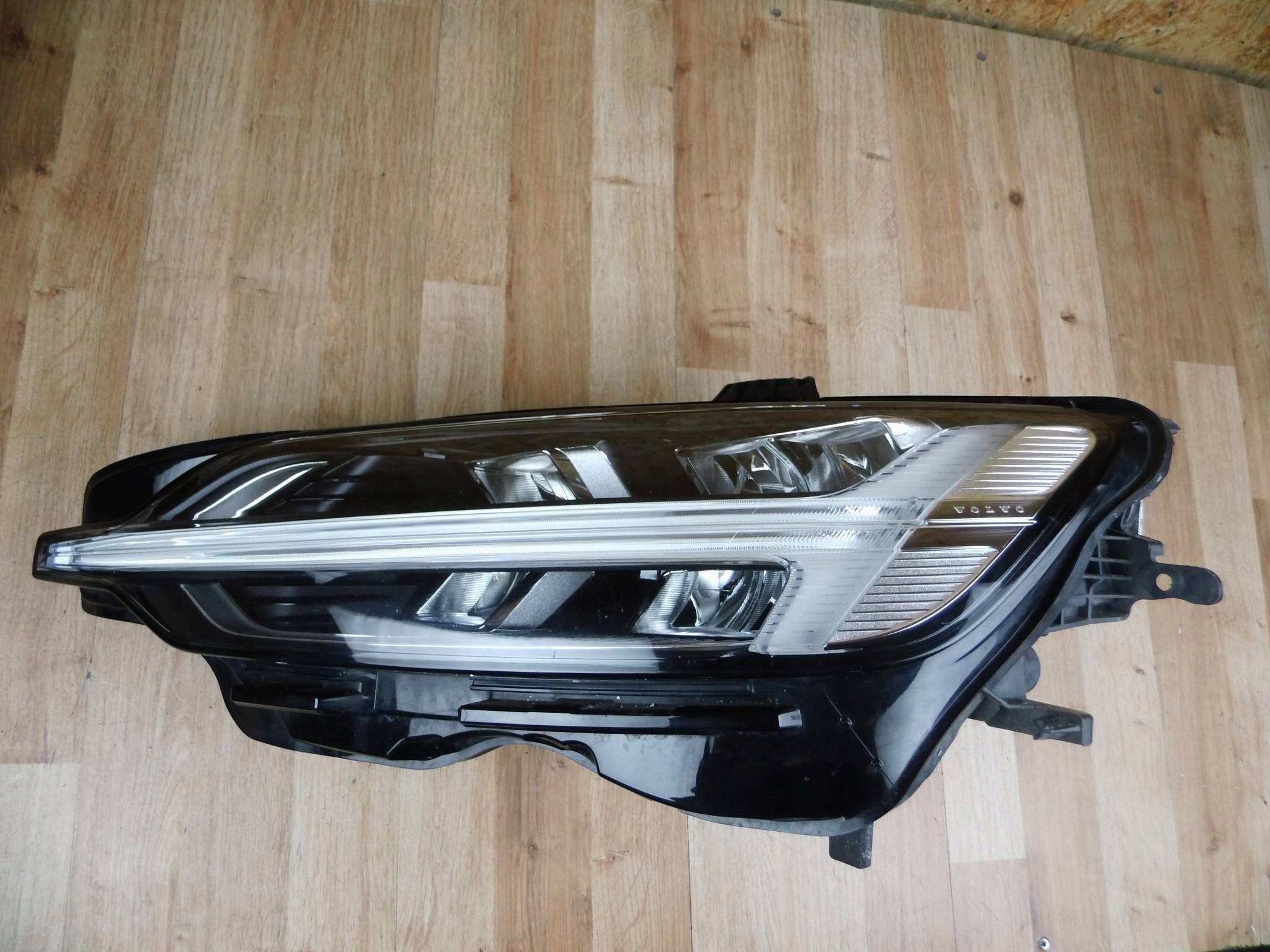 Volvo S60 V60 2022+ LIFT light right front front right 32347004