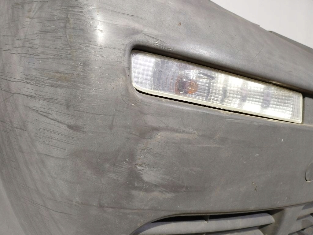 Opel Vivaro A bumper front front