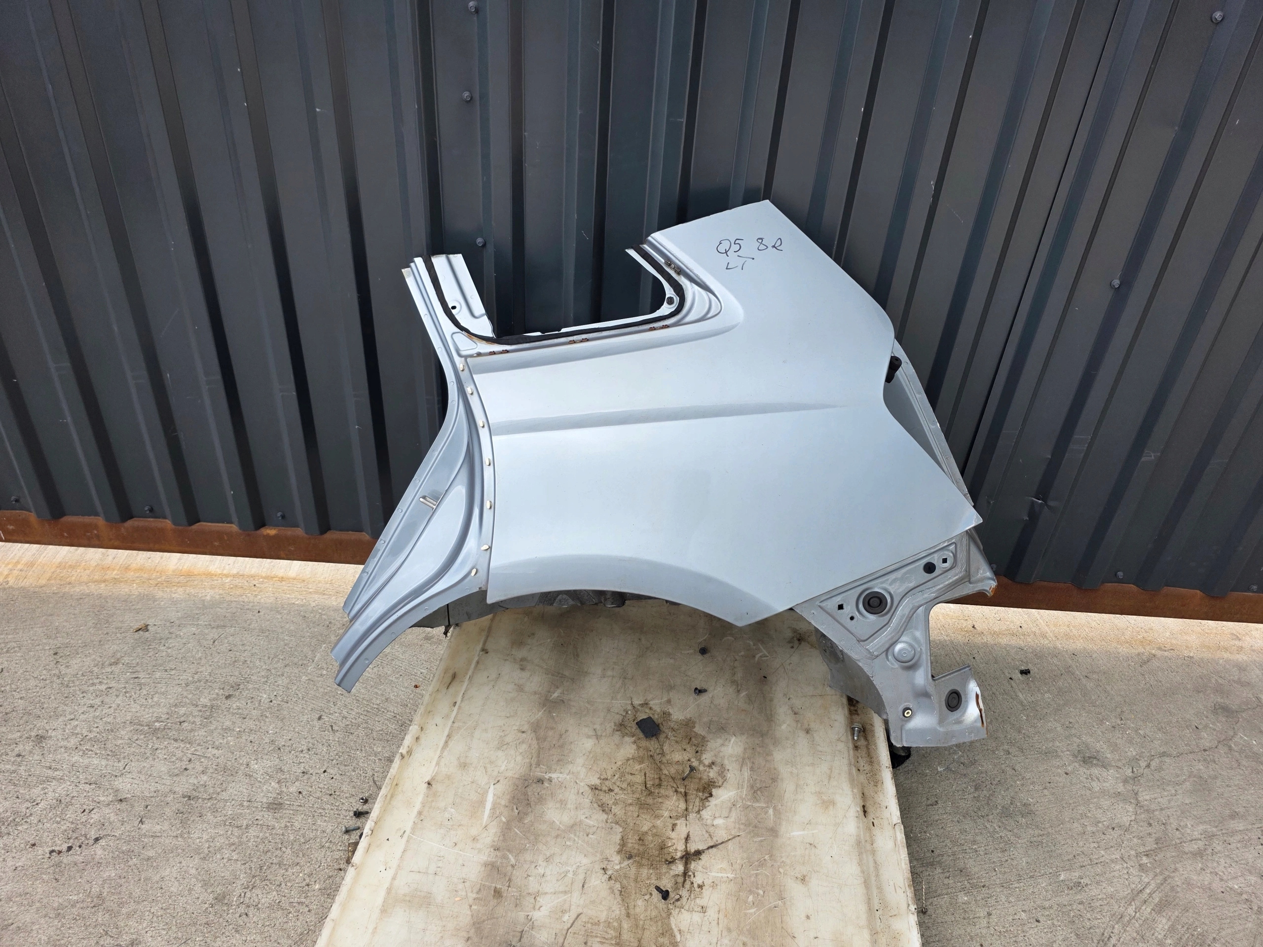 LONGHERONE parafango sinistra posteriore AUDI Q5 8R 2008-2016 Originale !!!
