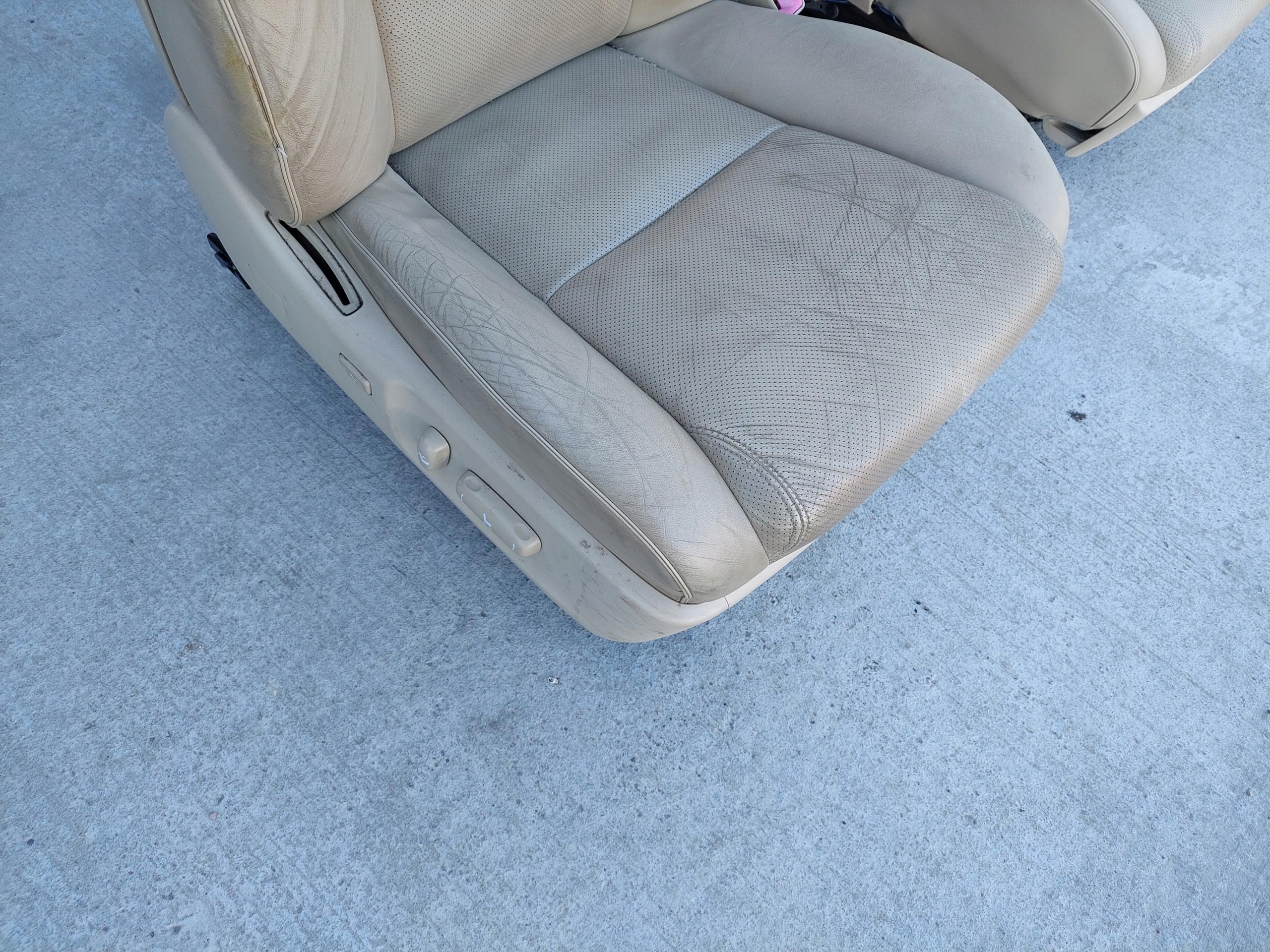 seat front front right GRZANY LA03 LEXUS GS III 450H 300