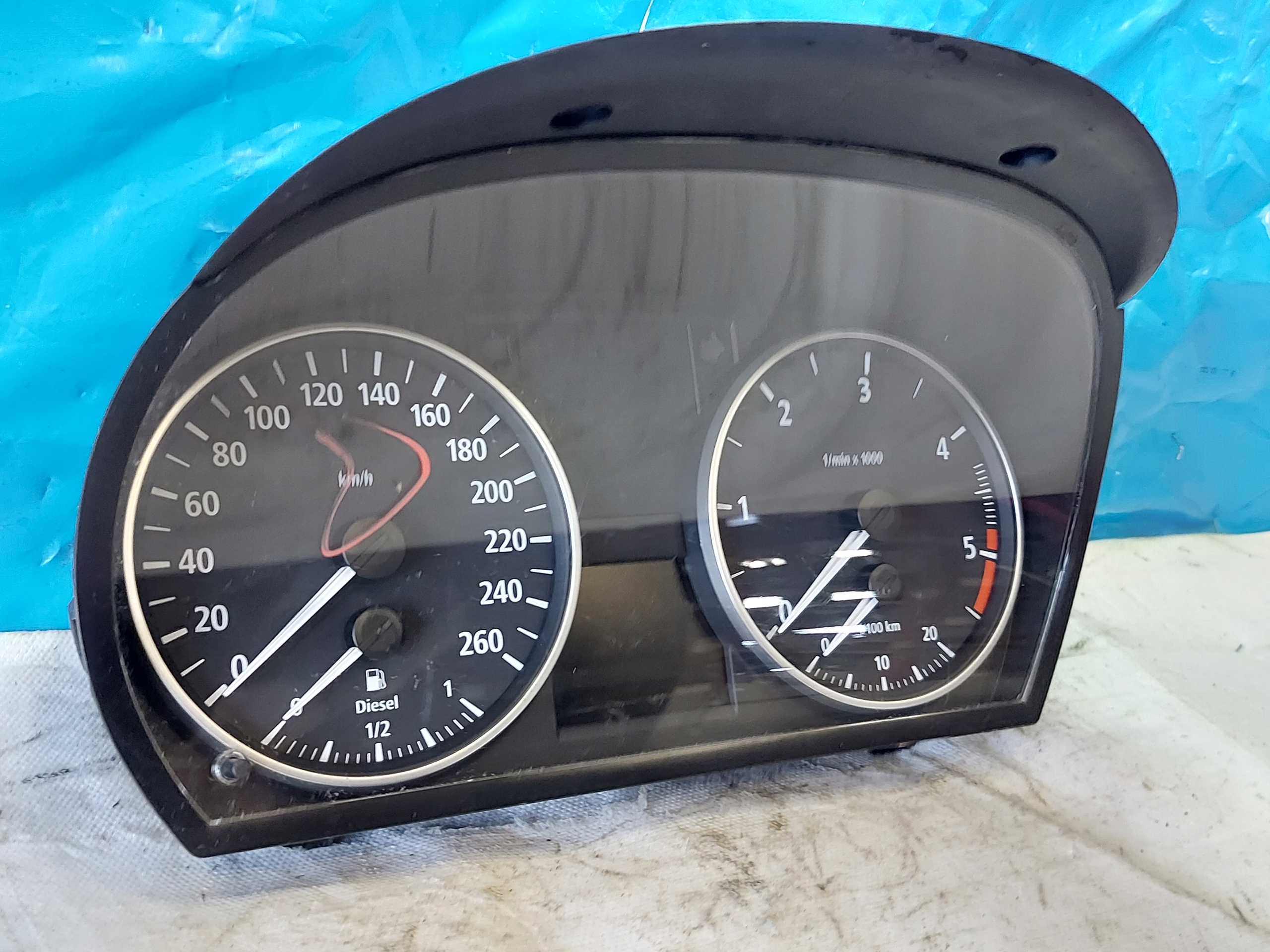 dials clock BMW E90 320D 697465901