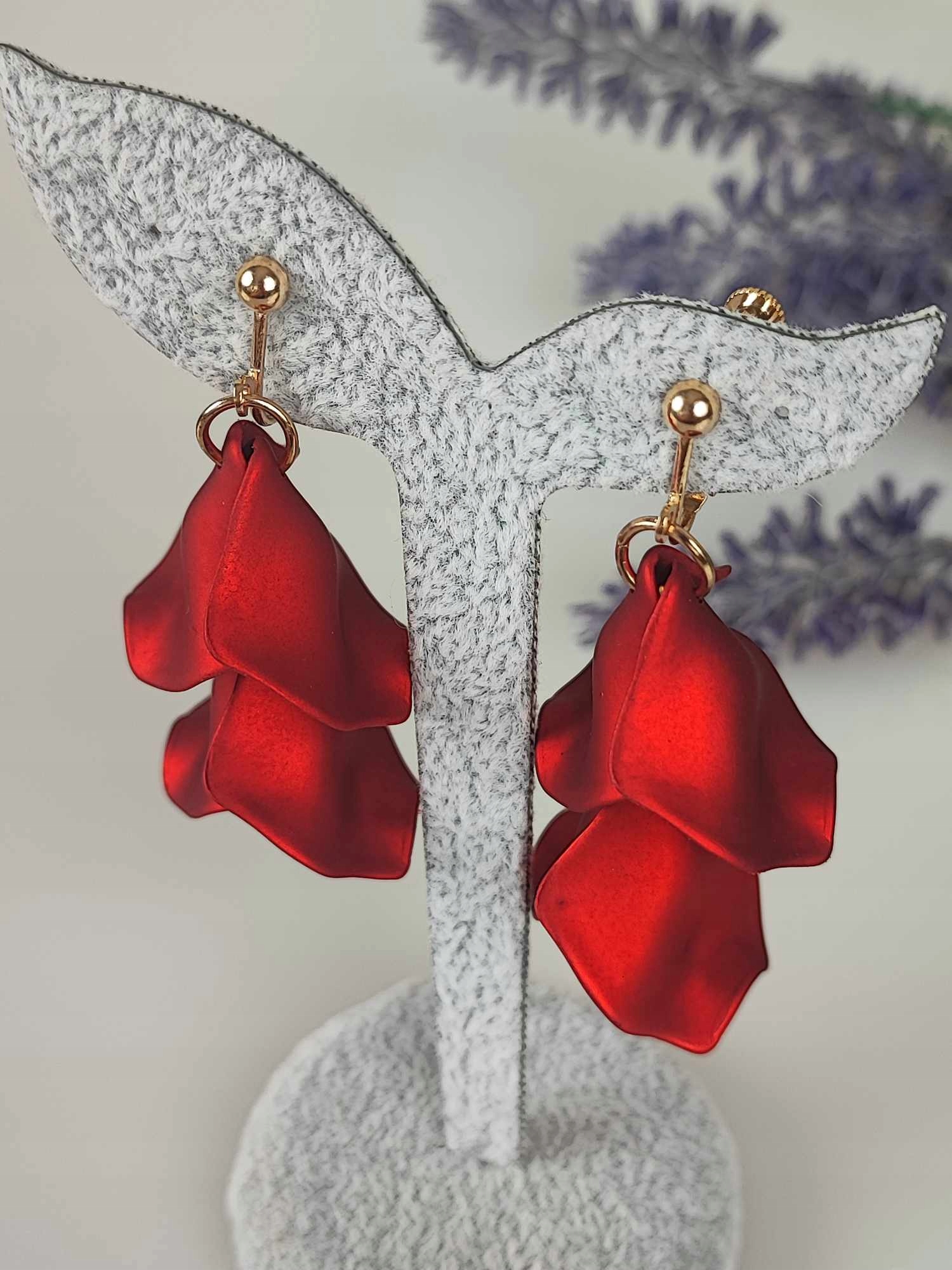 Klipsy akrylowe wiszące długie lekkie czerwone c67 Kod producenta c220