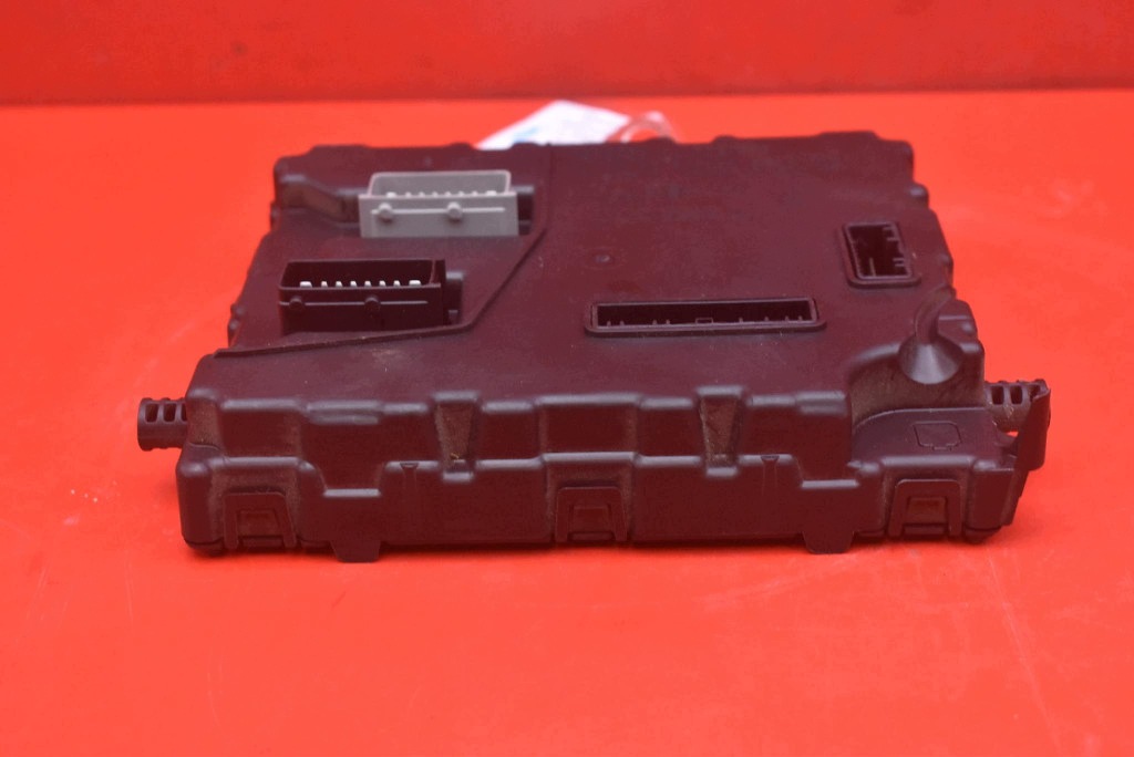 control unit module BCM 8201077405--B RENAULT KANGOO 2 II 1.6 16V 106 KM 07-13