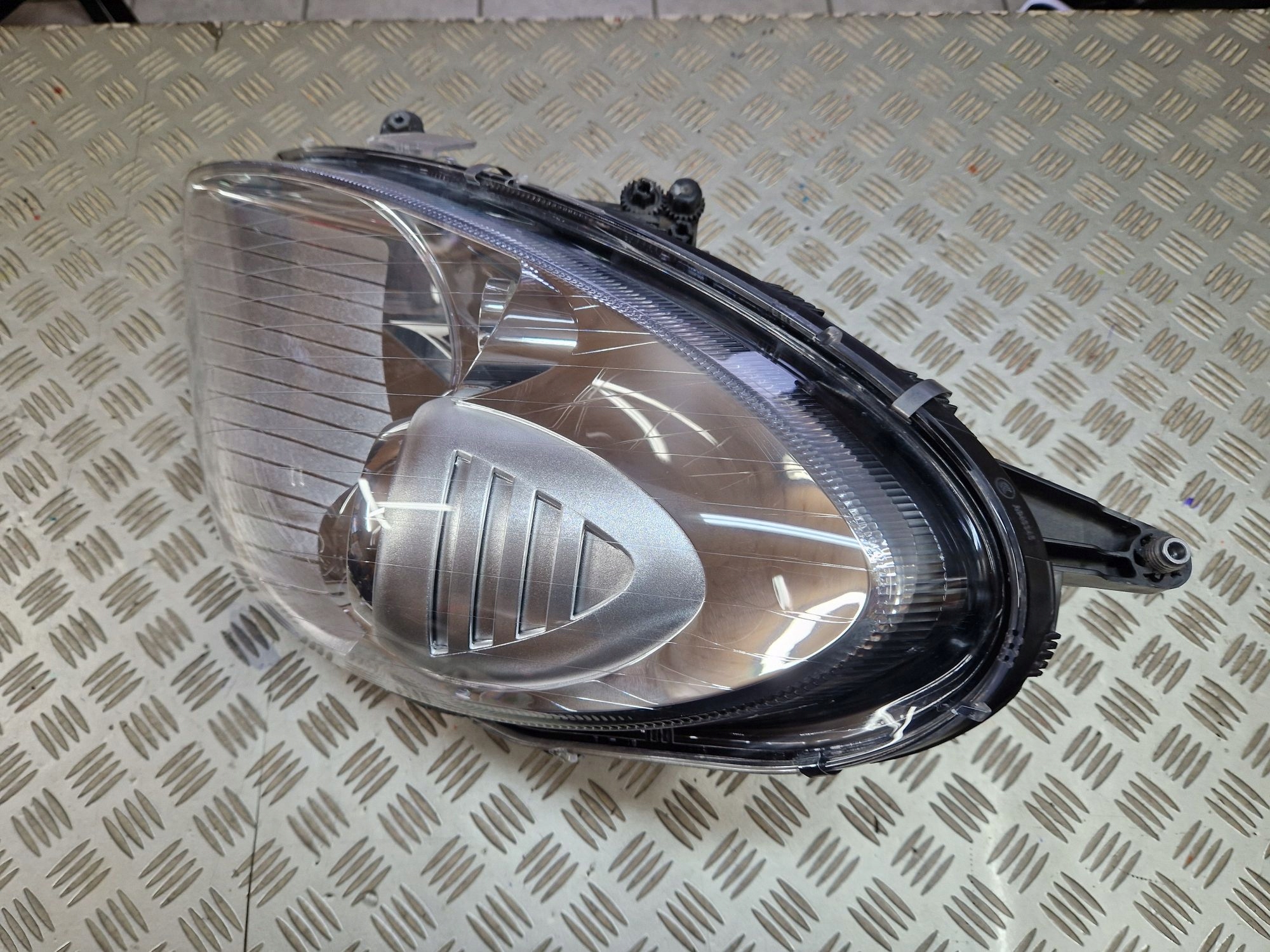 Licht rechts oder links vorne MERCEDES SLK W171 R171 2004R->