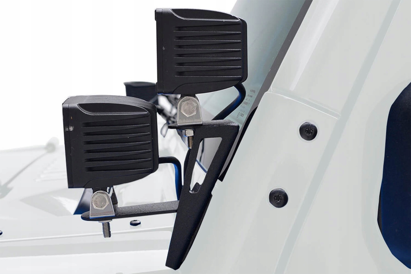 2000000012001 - JEEP WRANGLER JK КРЕПЛЕНИЕ ФОНАРЕЙ НА ПЕРЕДНЮЮ СТОЙКУ