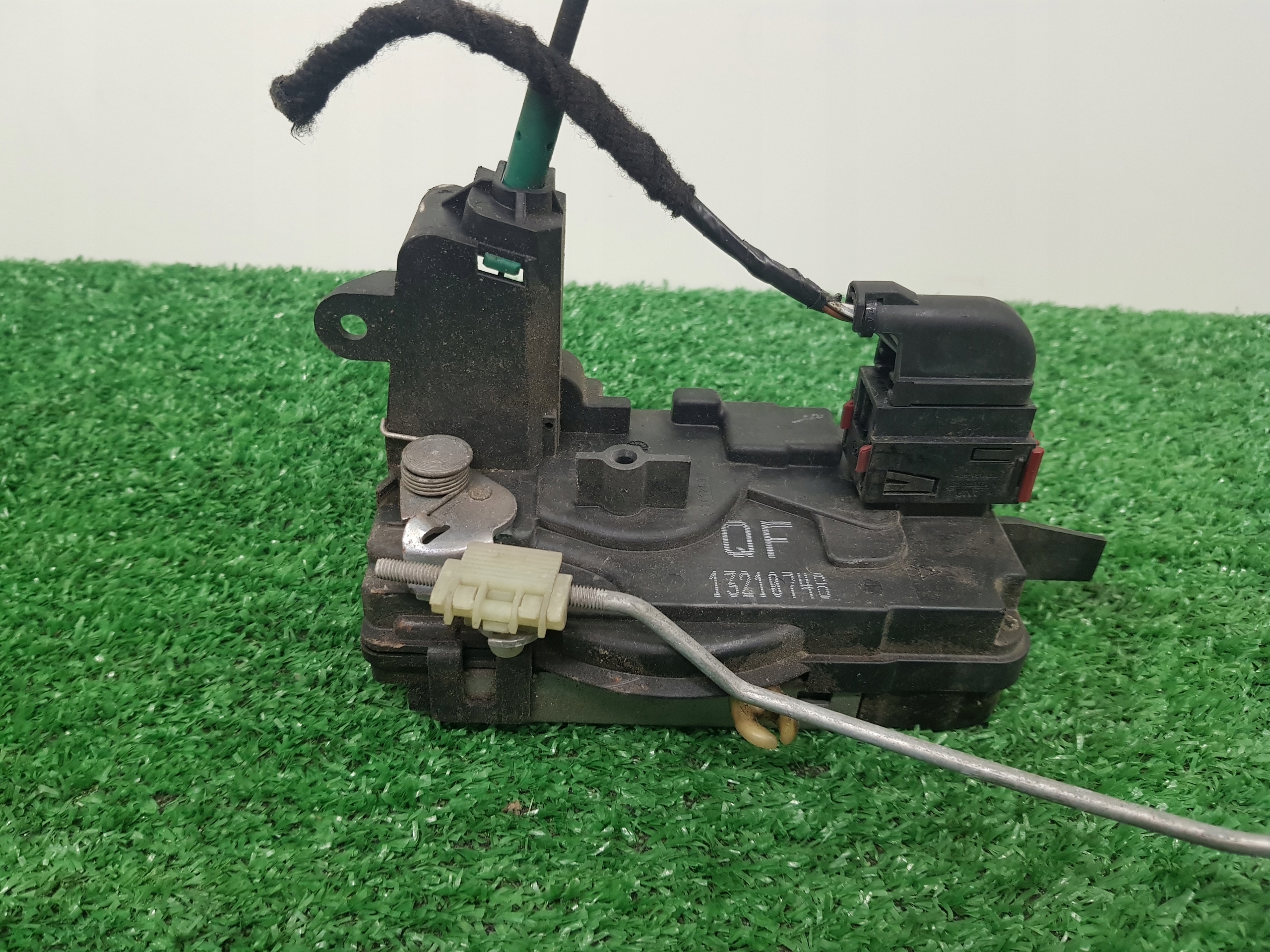 lock door CENTRALNY left front OPEL ZAFIRA B