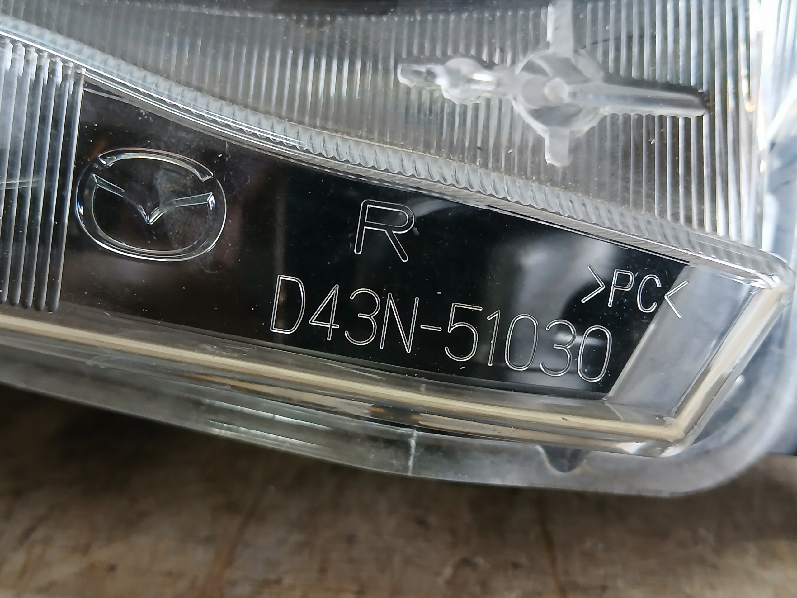 light front right MAZDA II 2 DJ LIFT 19- FULL LED D43N-51030