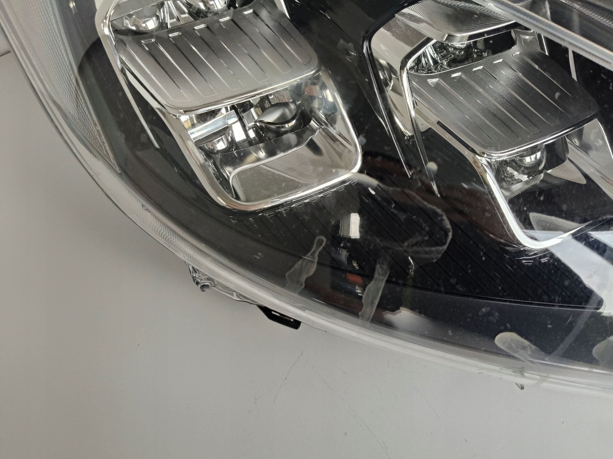 light right REFLEKTOR FORD KUGA MK3 19- FULL LED