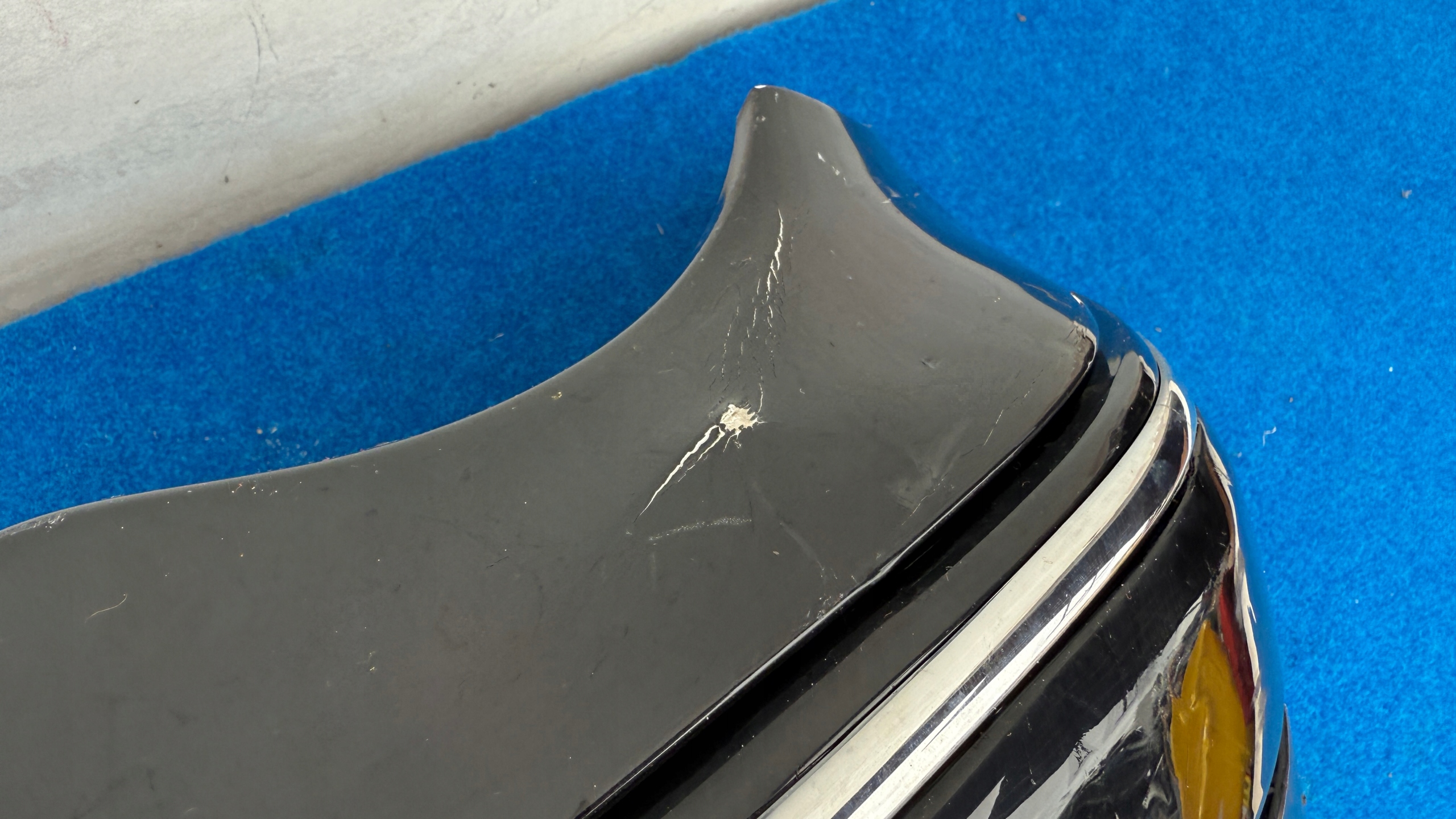 MERCEDES C-KLASA W203 00-03 ROK bumper front moulding support MB162