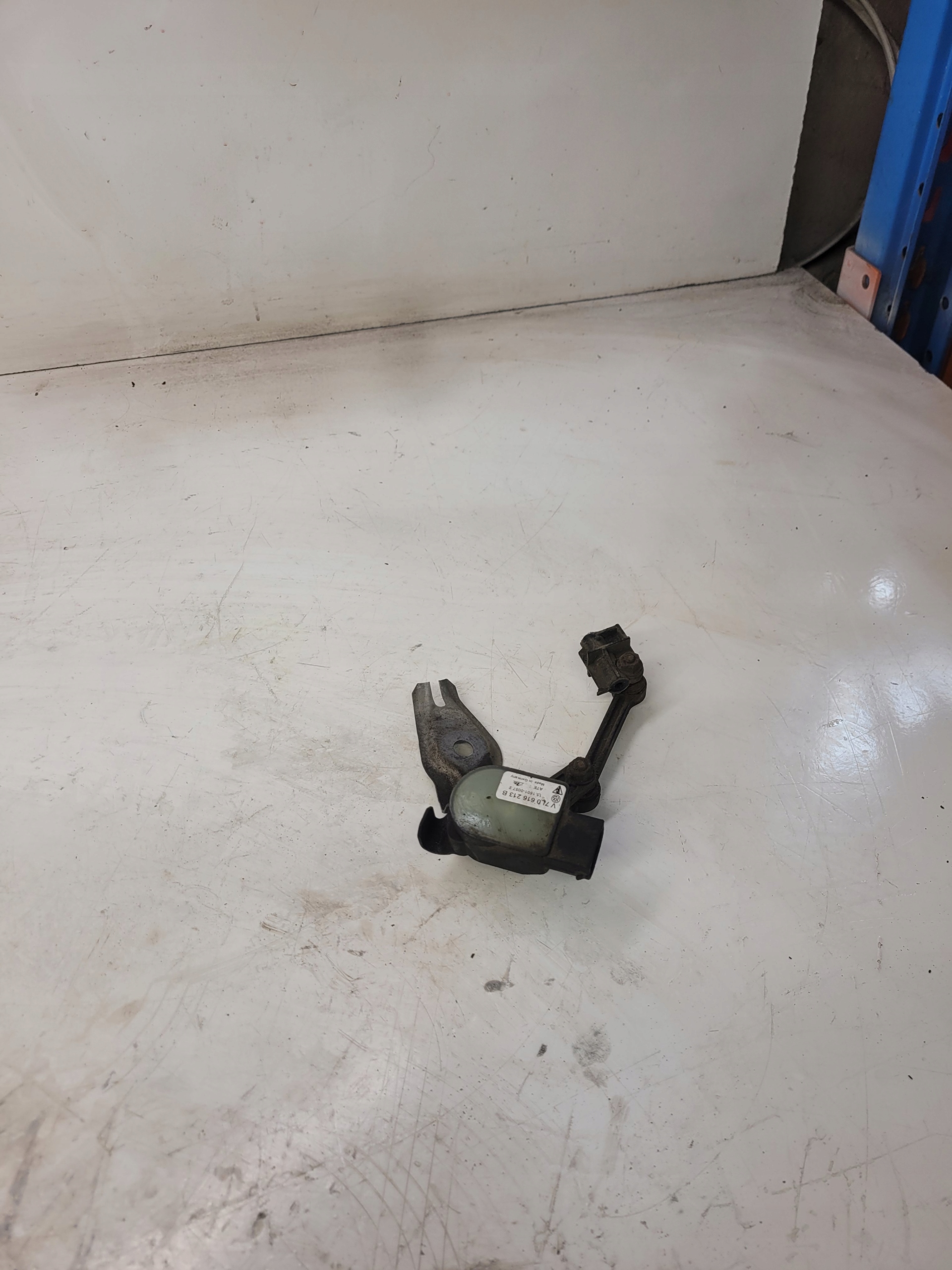 Sensor POZIOMOWANIA Leuchten AUDI Q7 4L 7L0616213B