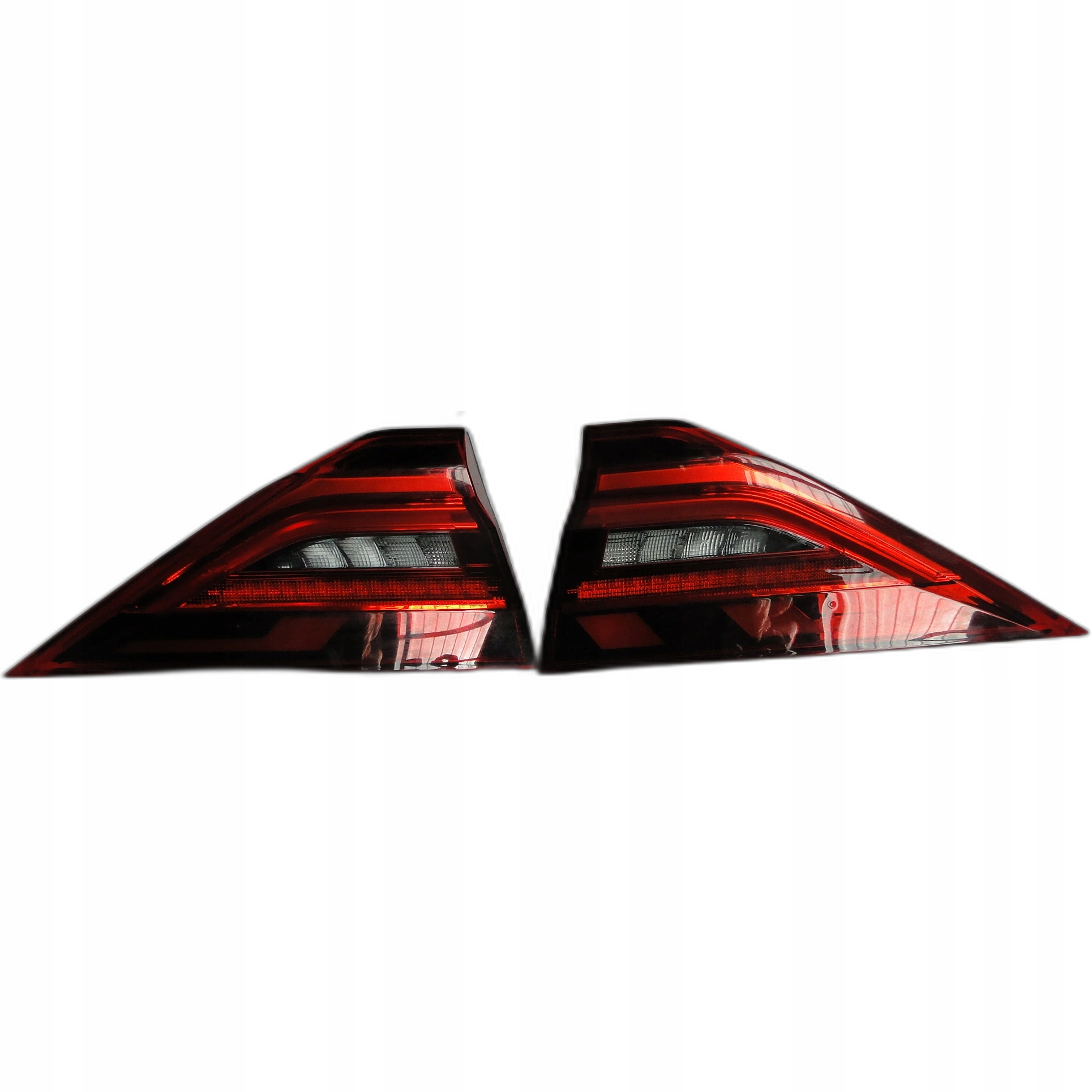 фонарь Audi A1 82A 2020 82A945094B 82A945093B