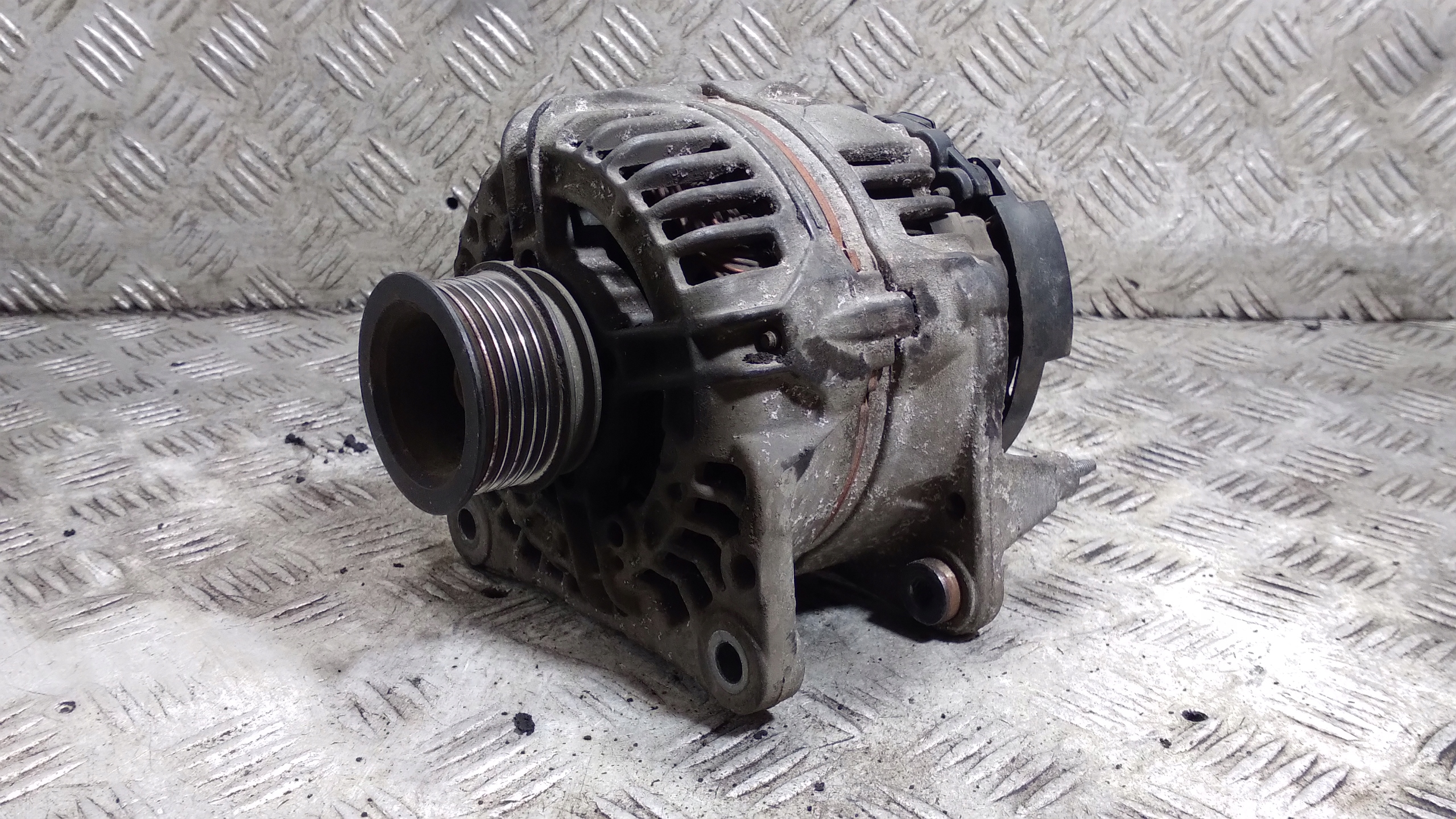 alternator VOLKSWAGEN GOLF 4 037903025E 70a 1.6 8v