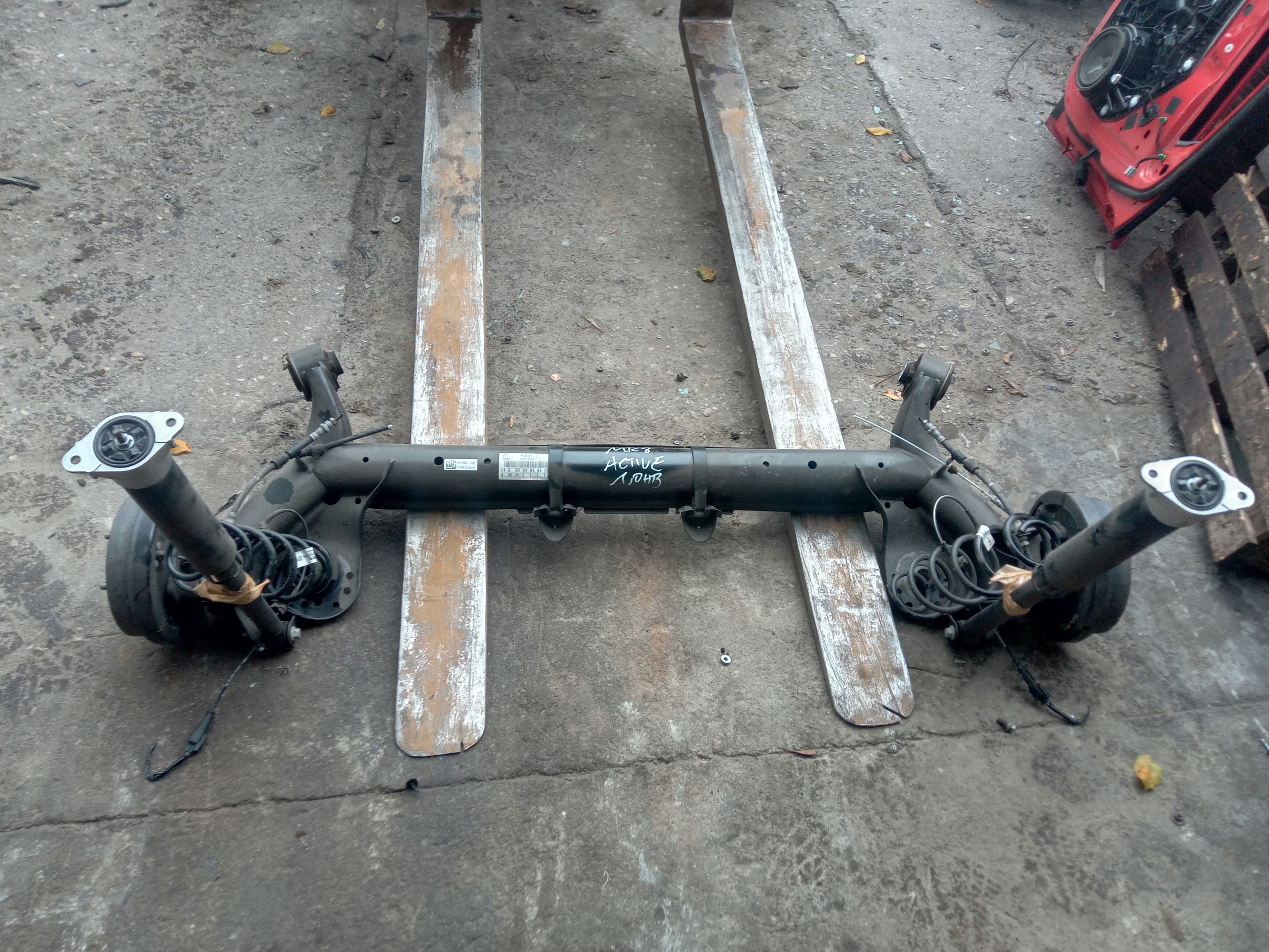 FORD FIESTA MK8 ACTIVE ZAWIESZENIE TYLNE OŚ BELKA