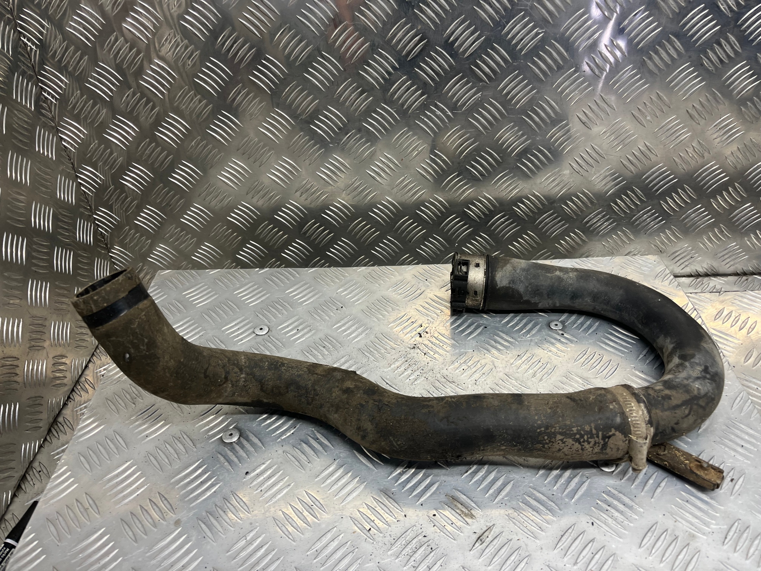 cső, csővezeték cső intercooler turbó OPEL CORSA E 13439991