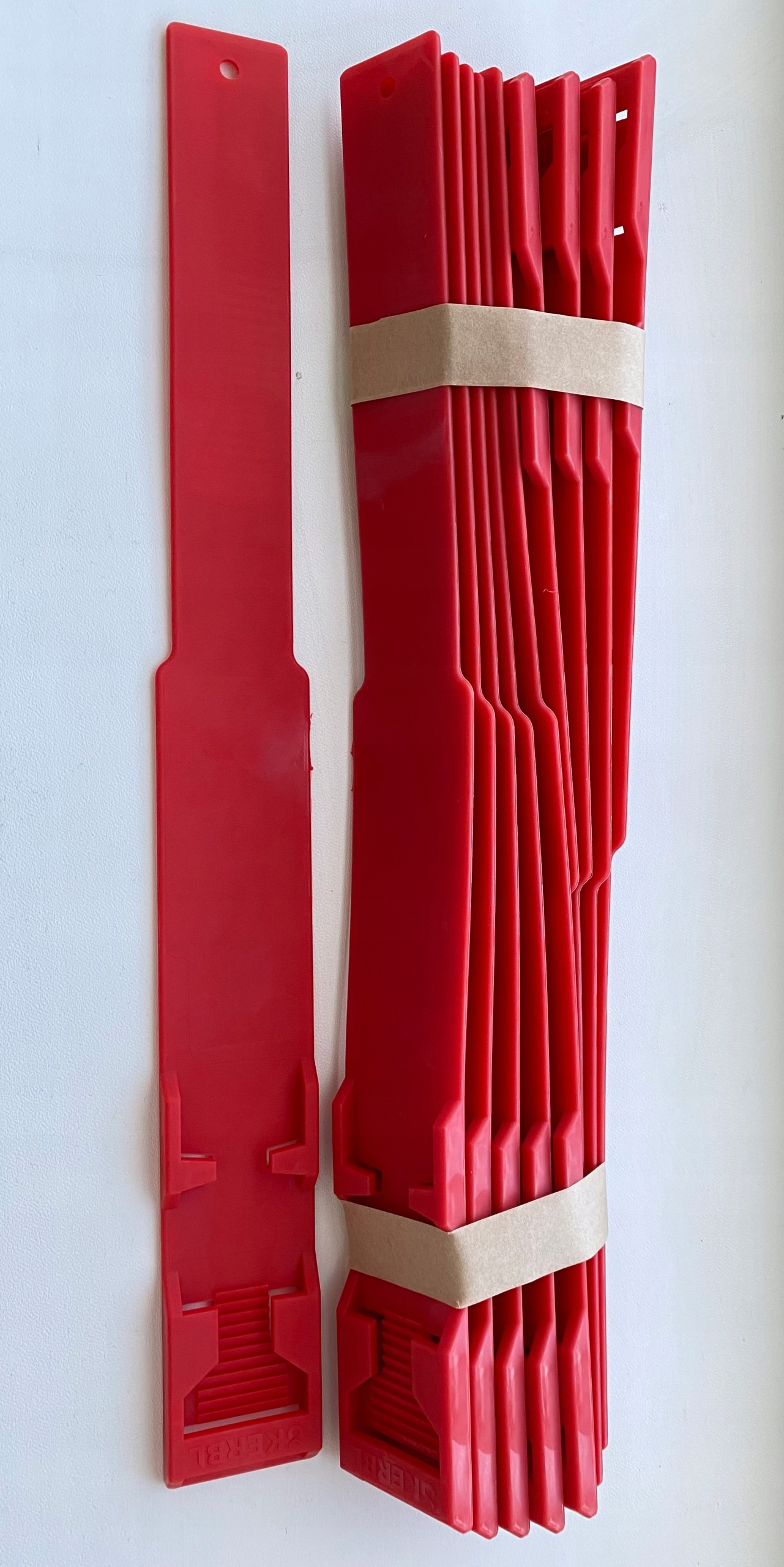 OPASKA DO ZNAKOWANIA BYDŁA, Czerwona