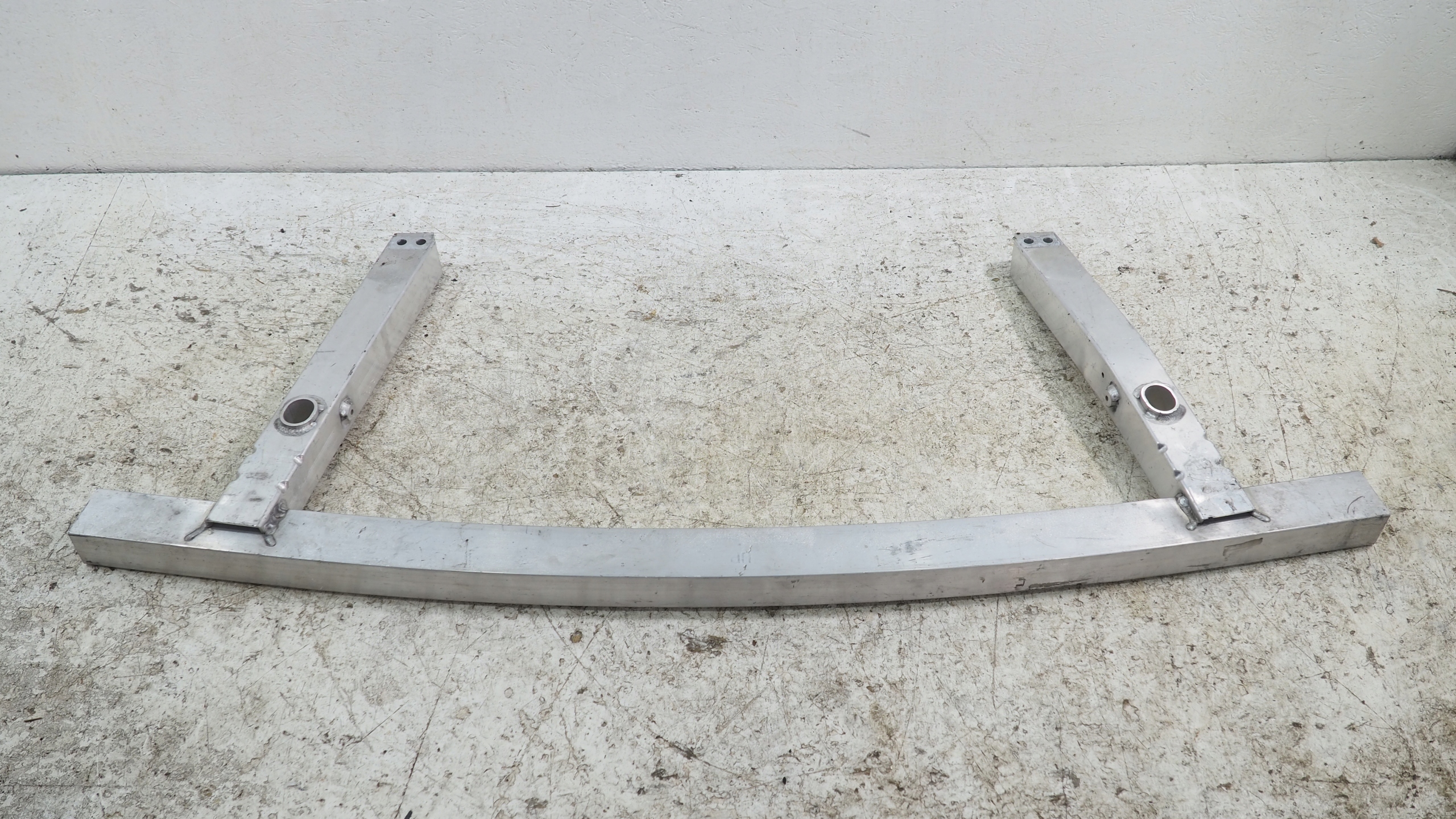 Lotus Eletre sider lower pillar of a bumper front 8891276292