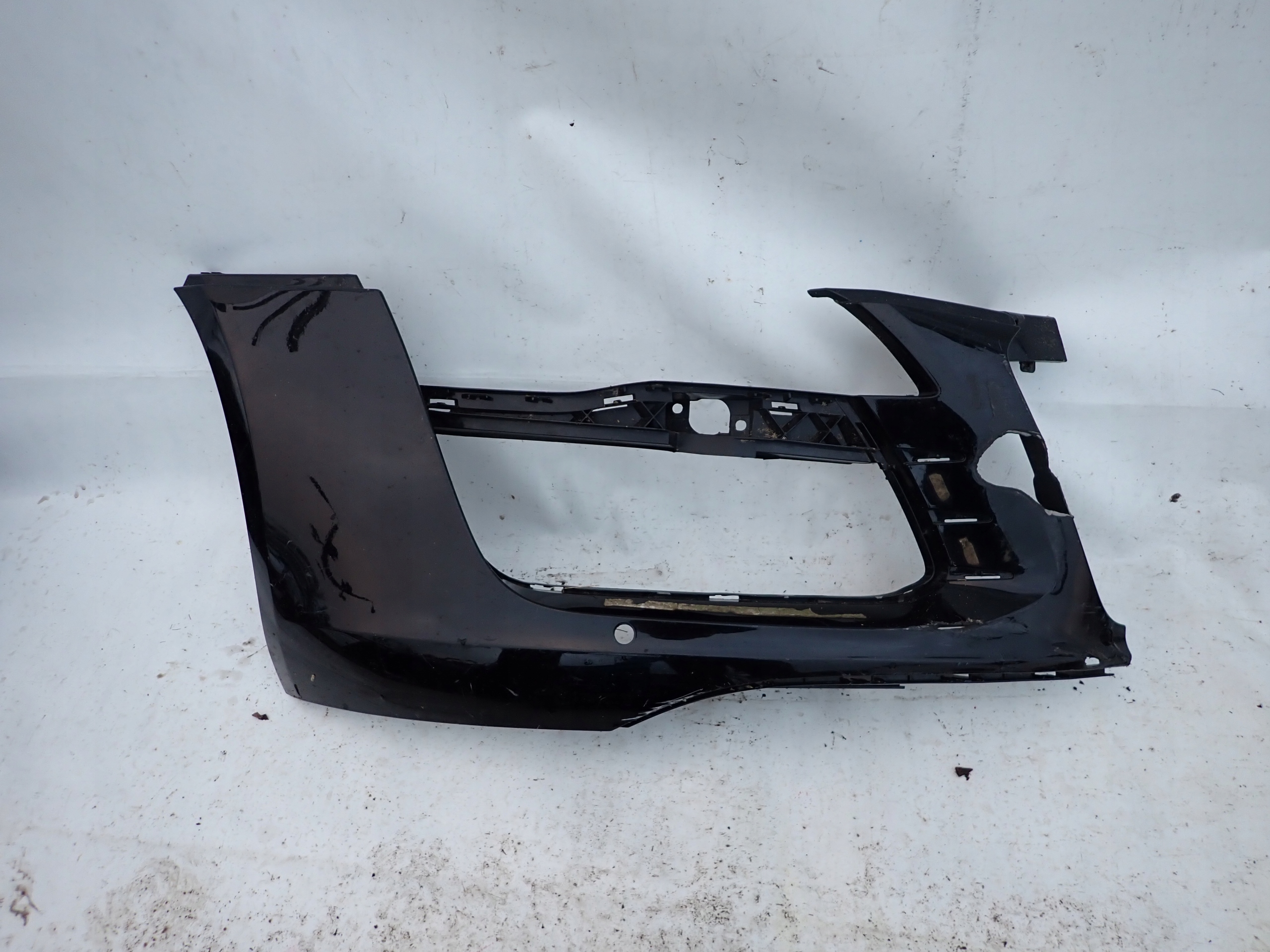AUDI R8 and 06- bumper front front BOK right PDC