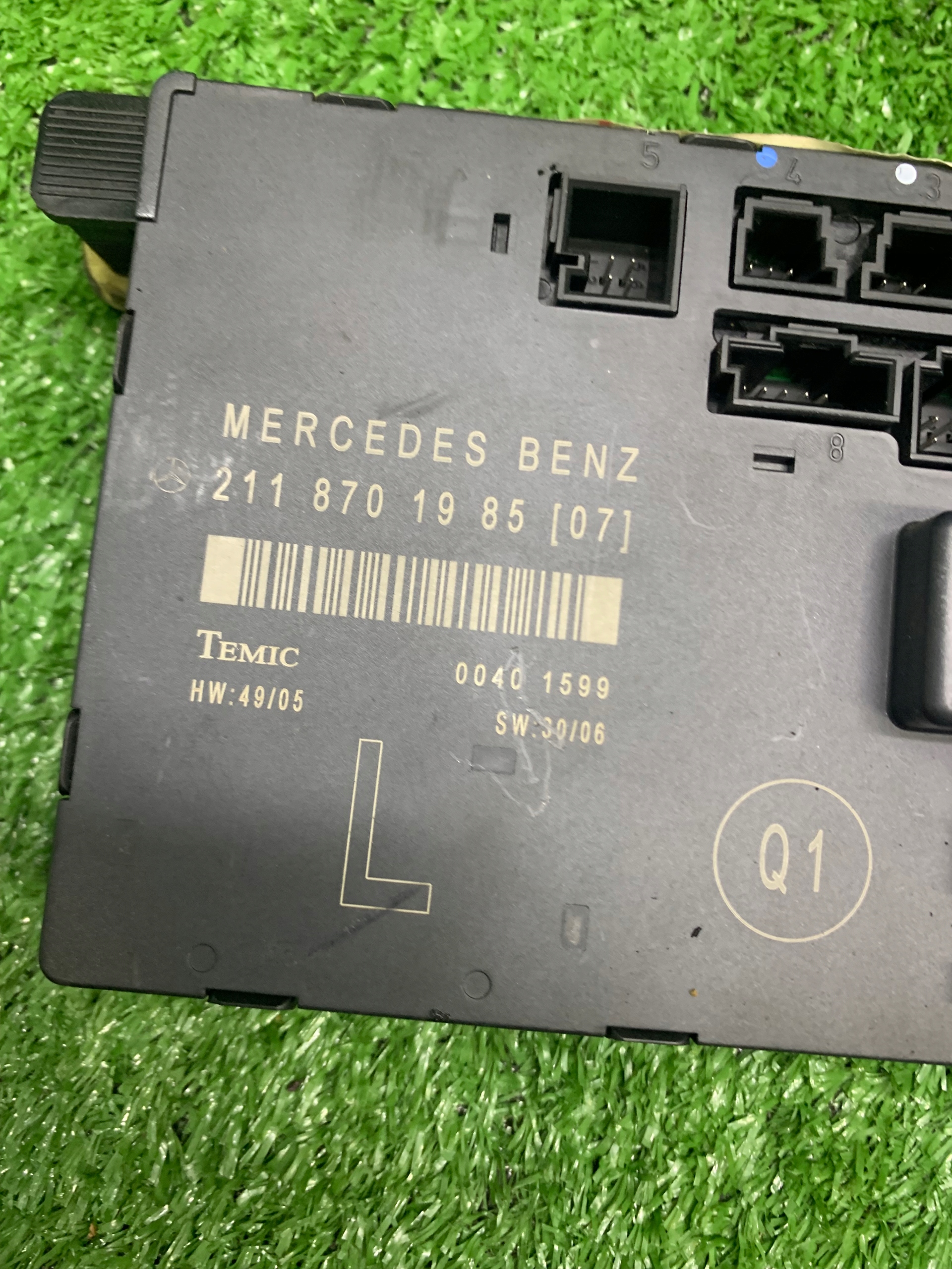 Mercedes W211 module door left front A2118701985