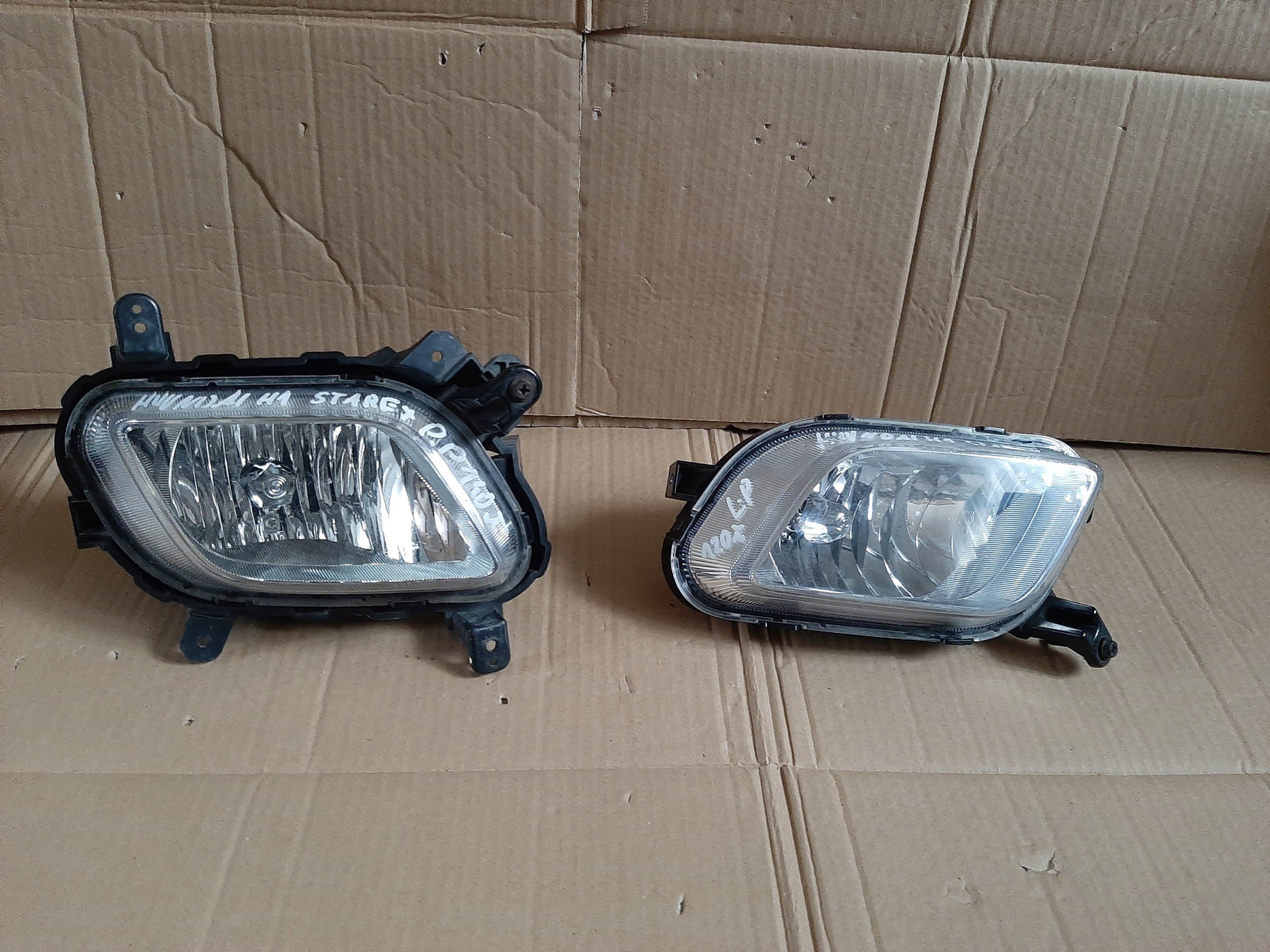 HYUNDAI H1 STAREX HALOGEN LEWY 92202-4H100