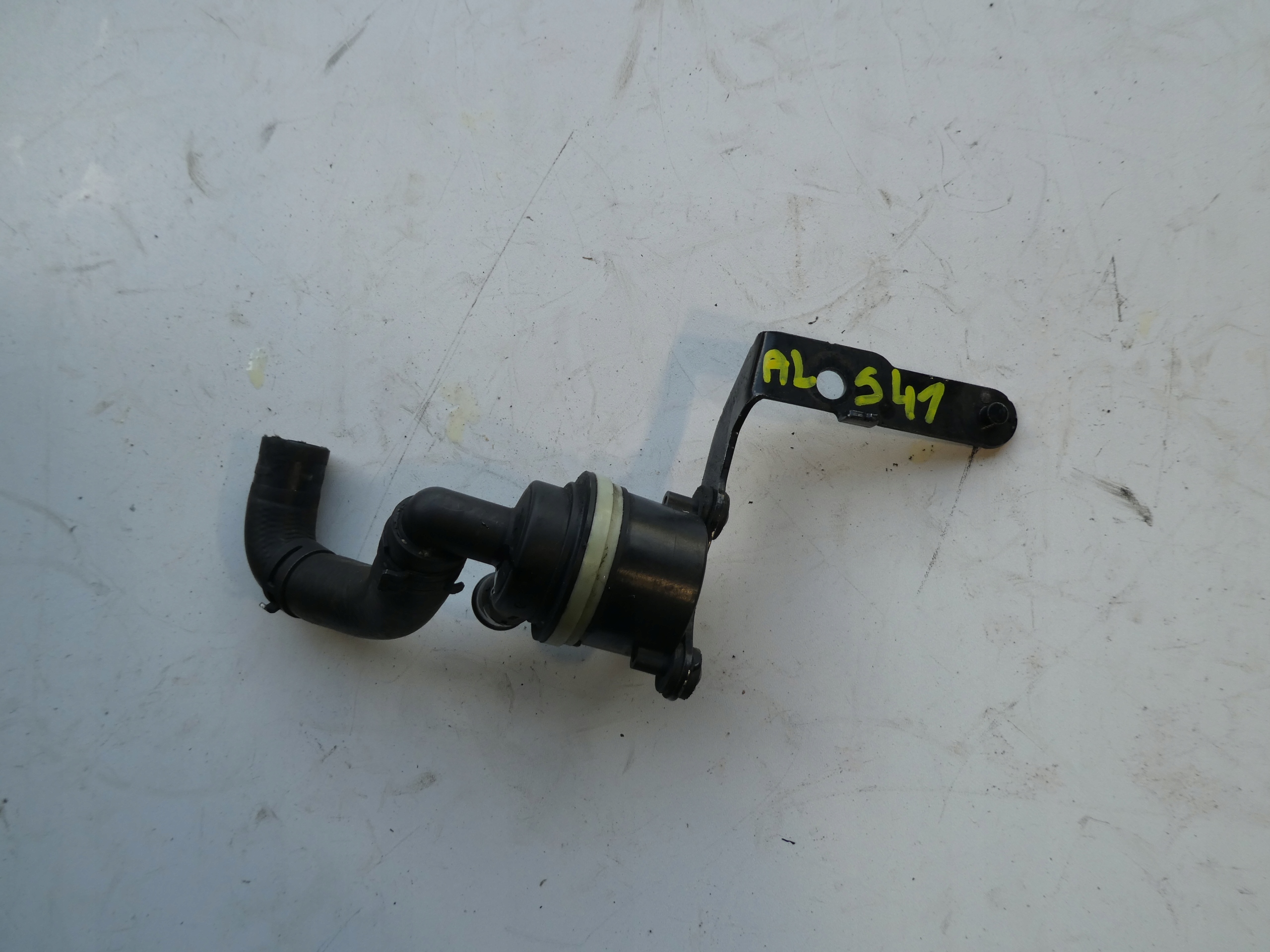 VW AUDI supplementary water pump 5N0965561A