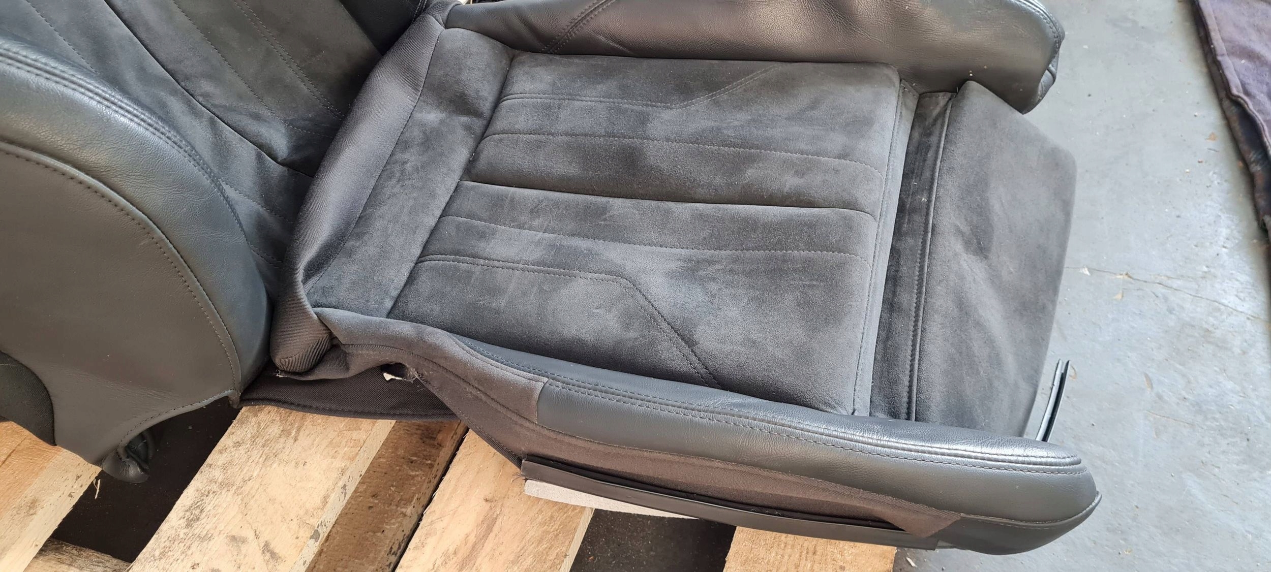 Q5 80A OPARCIE SIEDZISKO side seat left left seat leather ALCANTARA