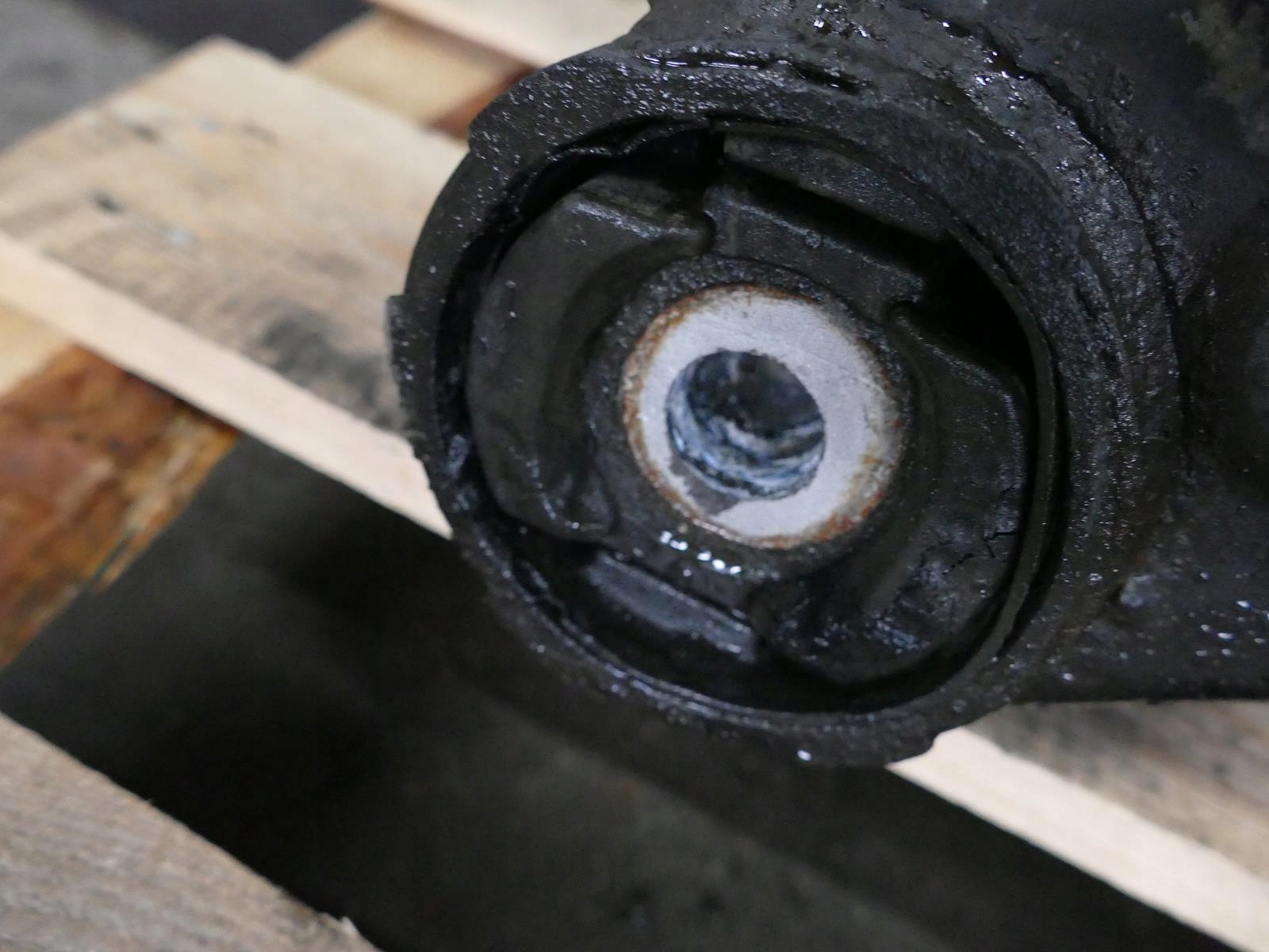 AUDI Q7 4L 3.0 TDI axle beam subframe axle beam sider TRAWERS front