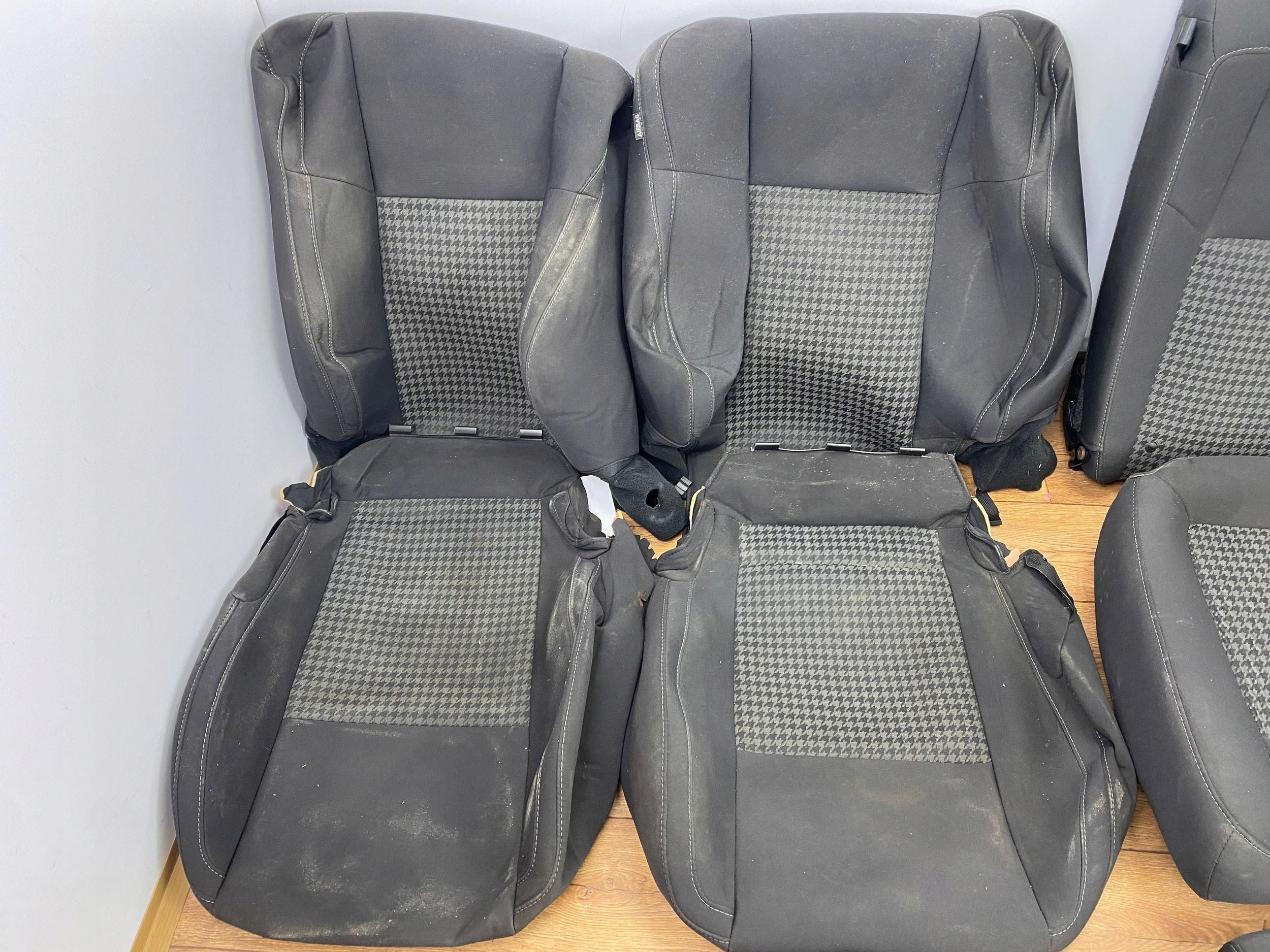 upholstery side seats Dodge Challenger 2015+
