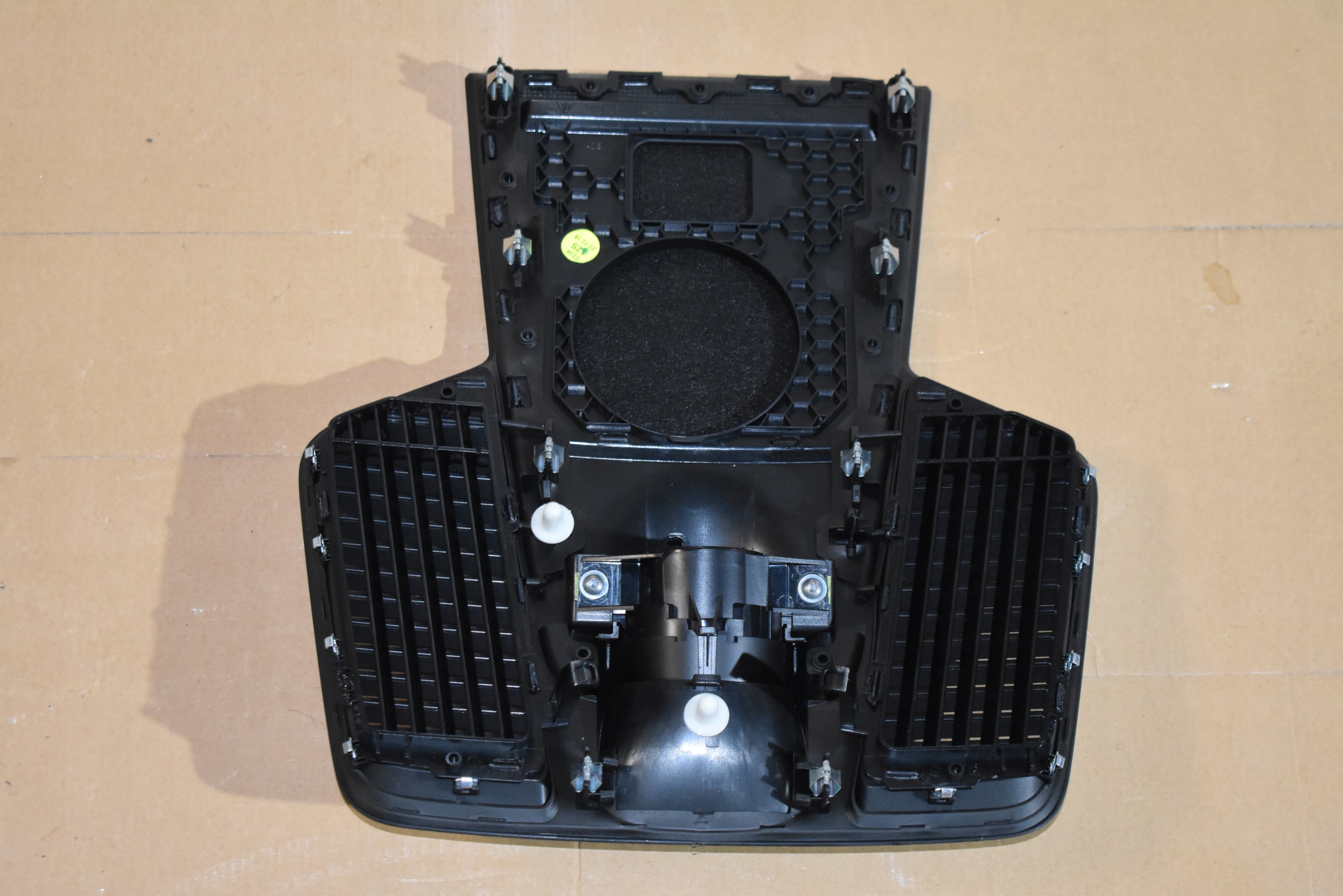 IDEALNA grid STOPER KOMPAS PORSCHE CAYENNE 9Y 1