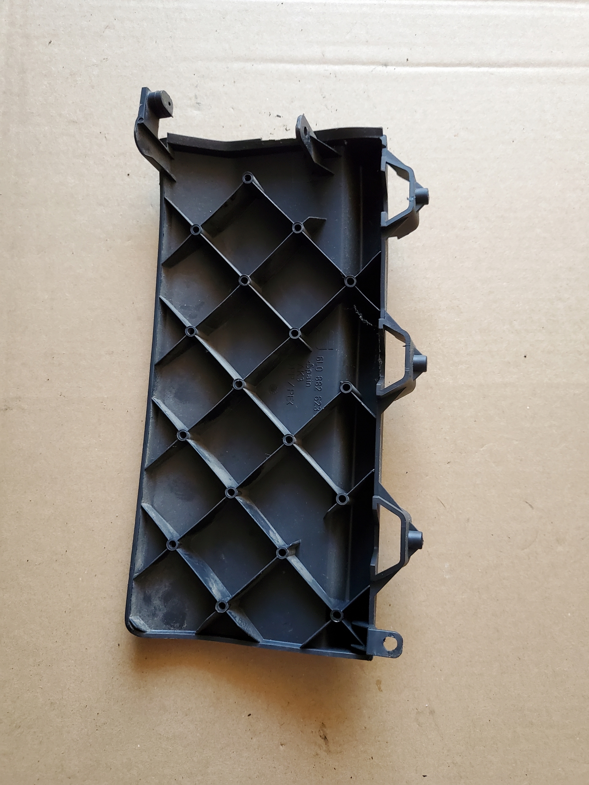 Gehäuse Blende Abdeckung SITZ links SEAT IBIZA III 6L schwarze
