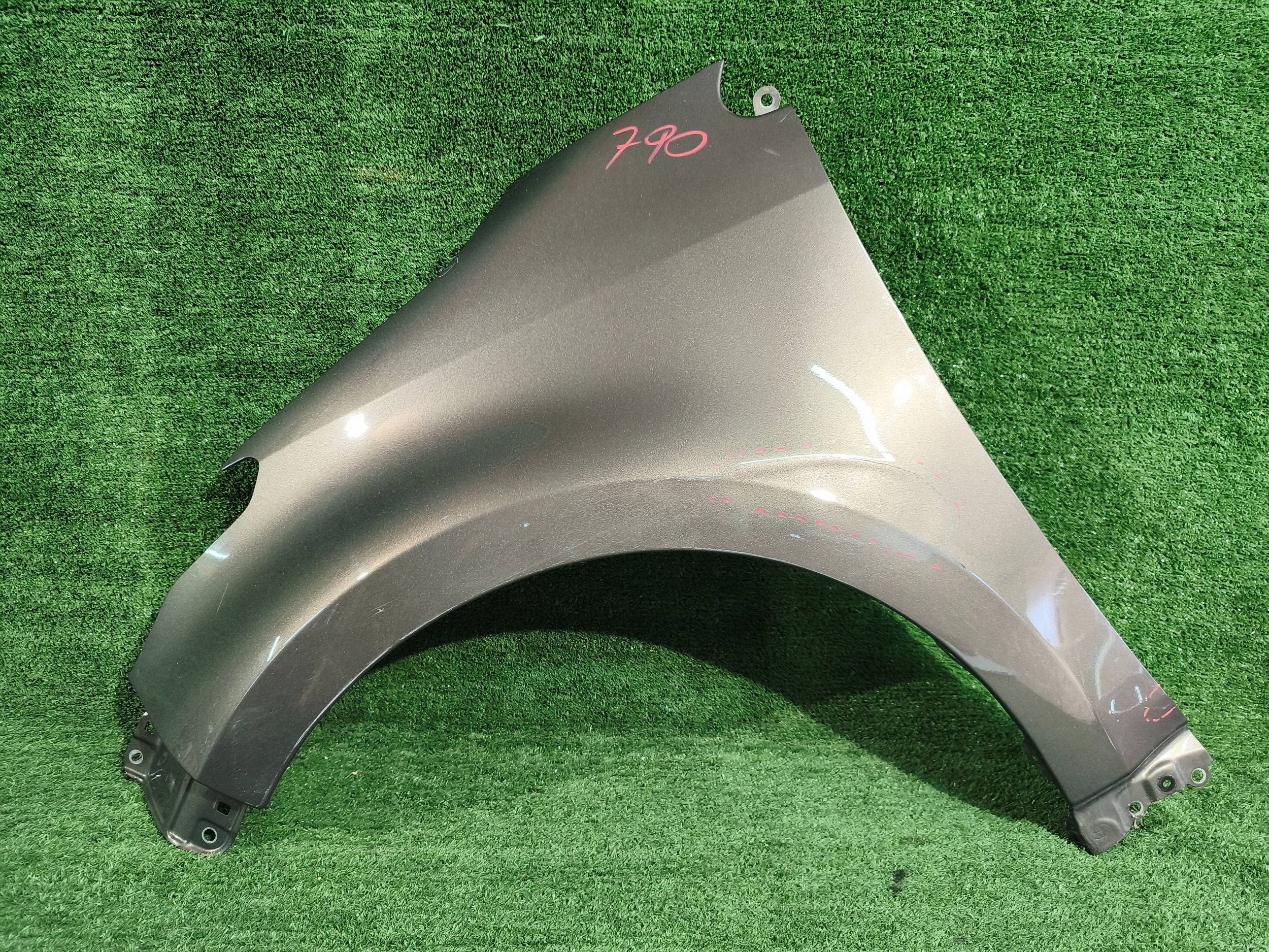 fender front left TOYOTA YARIS IV 20- NR.790