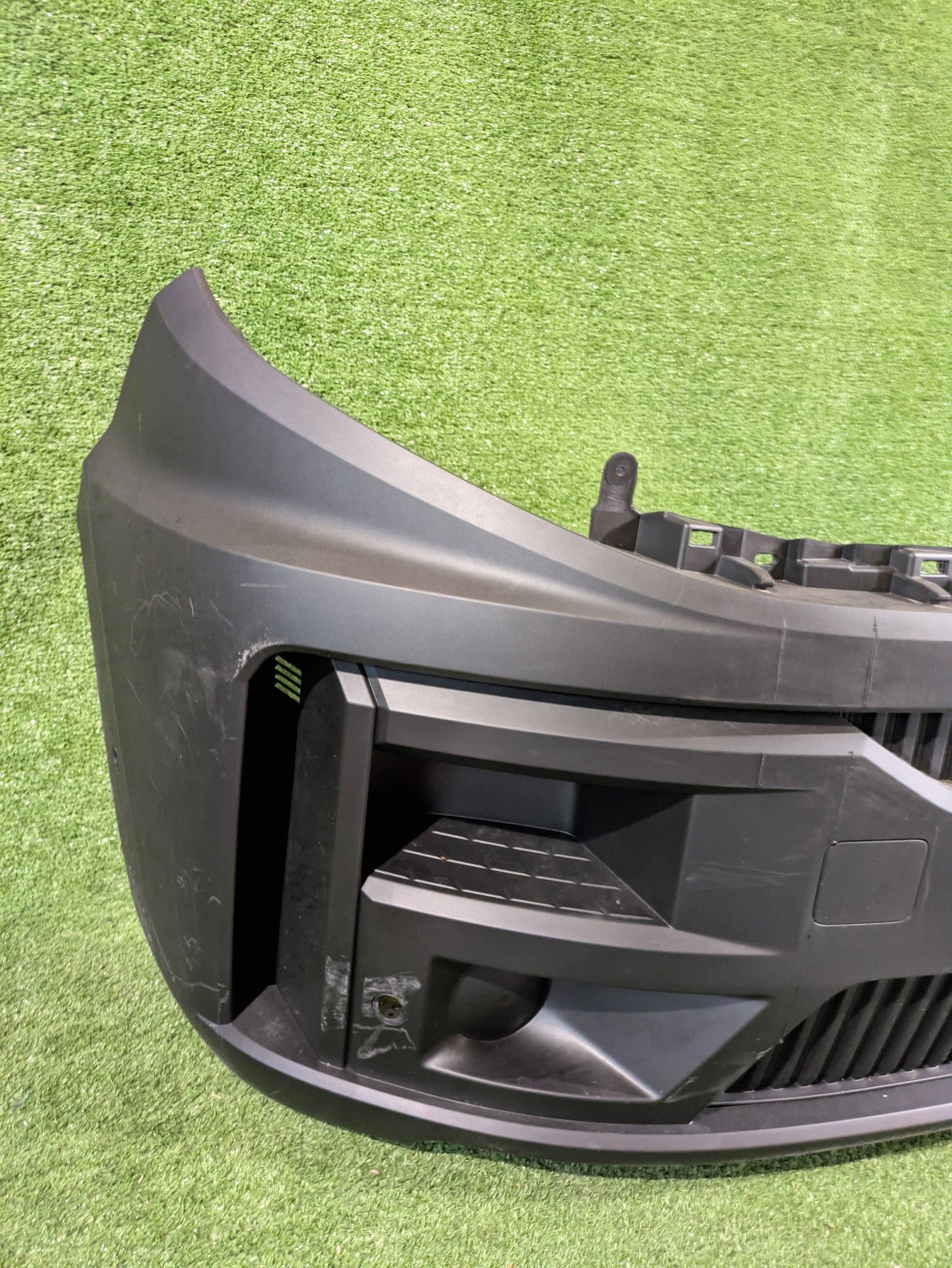 front bumper front RENAULT MASTER IV LIFT 24- NR.Z9565