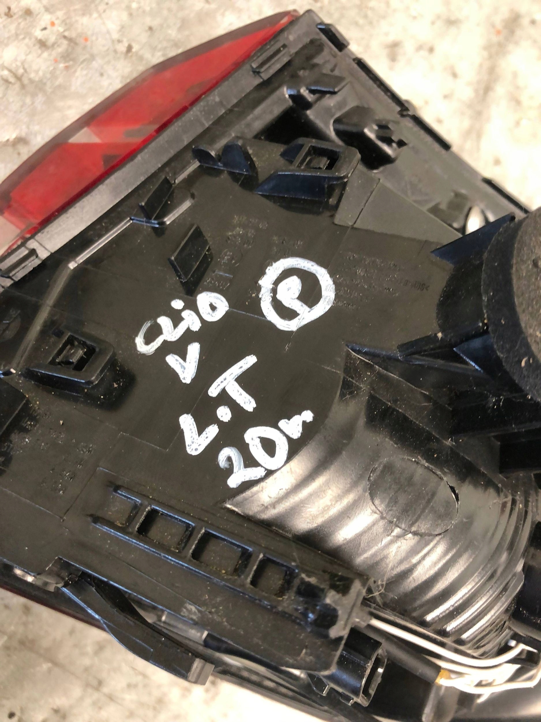 light left rear part RENAULT CLIO V 265551550R