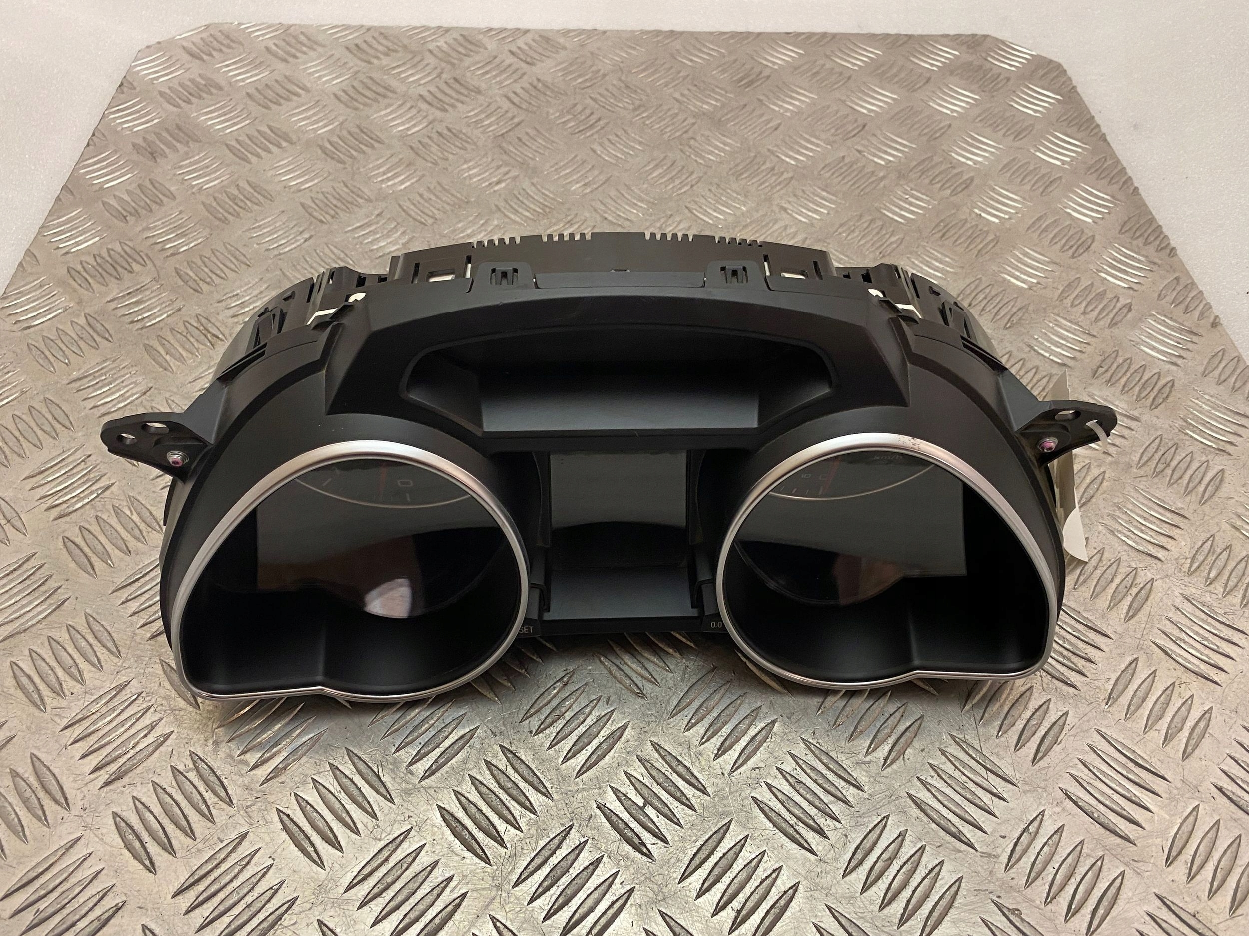 Audi A5 SPORTBACK 8TA 2012 спидометр /