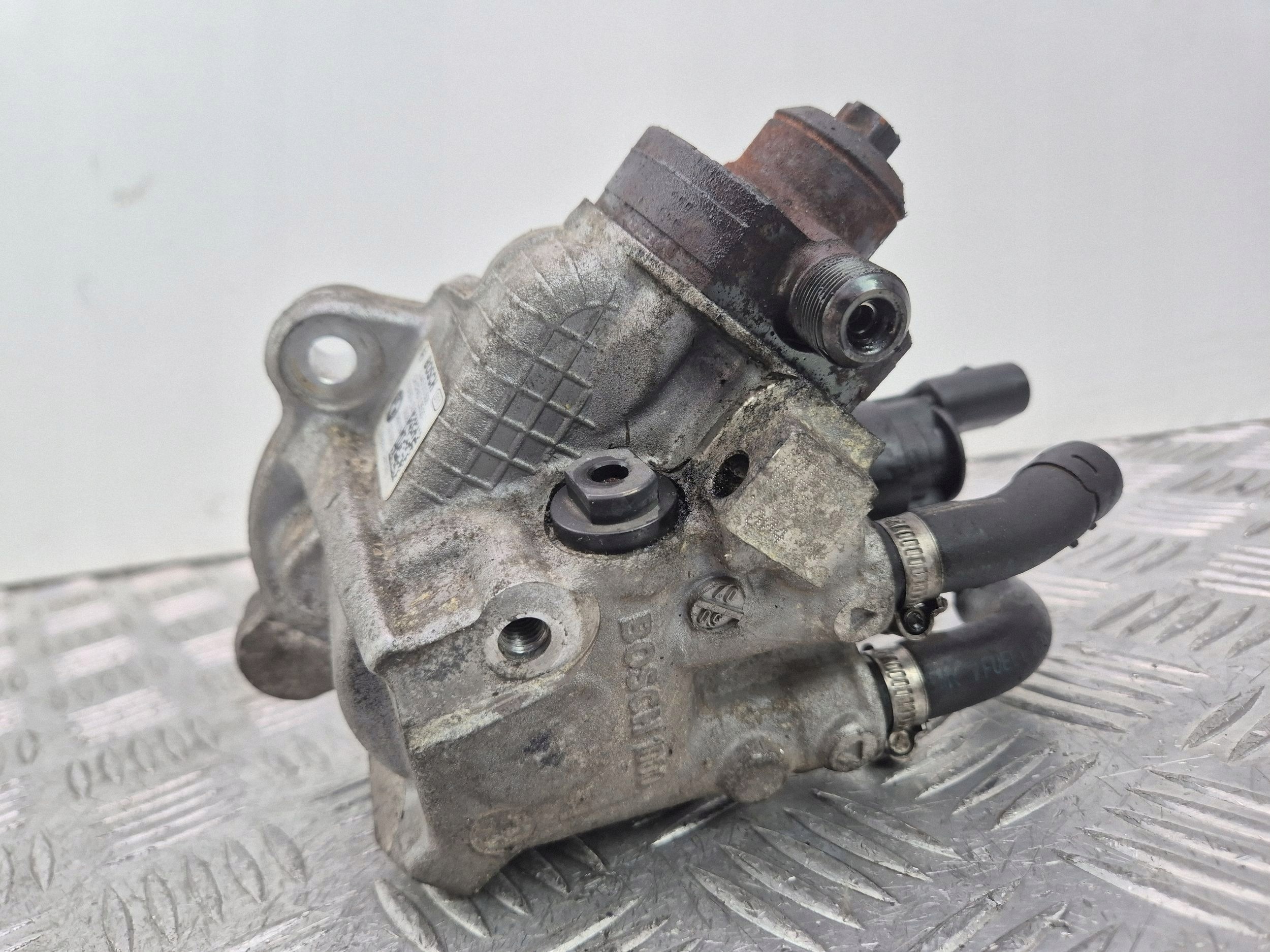 BMW 1 E81 E87 116d einspritzpumpe 7797874 N47D20A