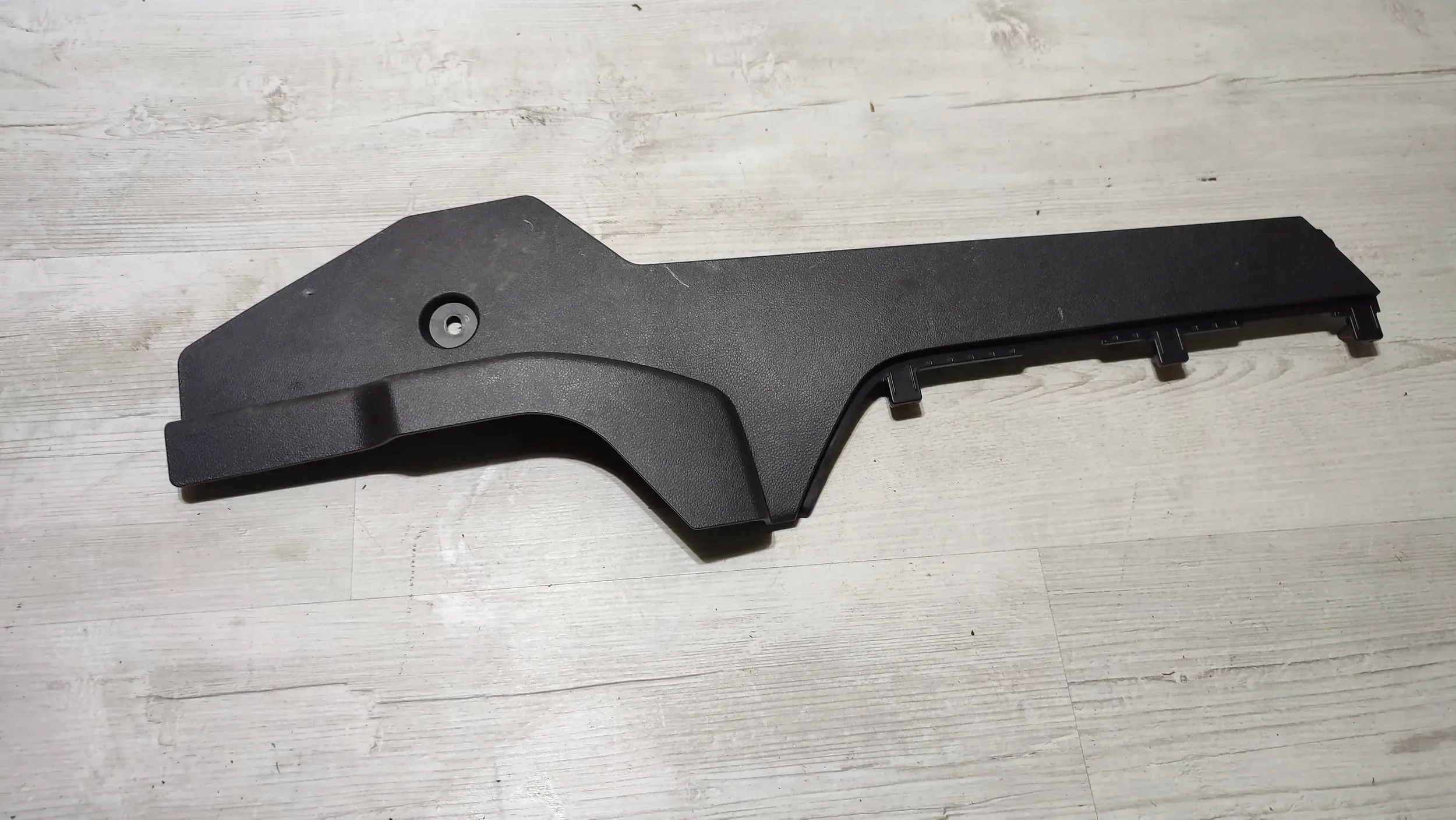 Mitsubishi ASX 18r. 1.6DiD right side Tunel central cover