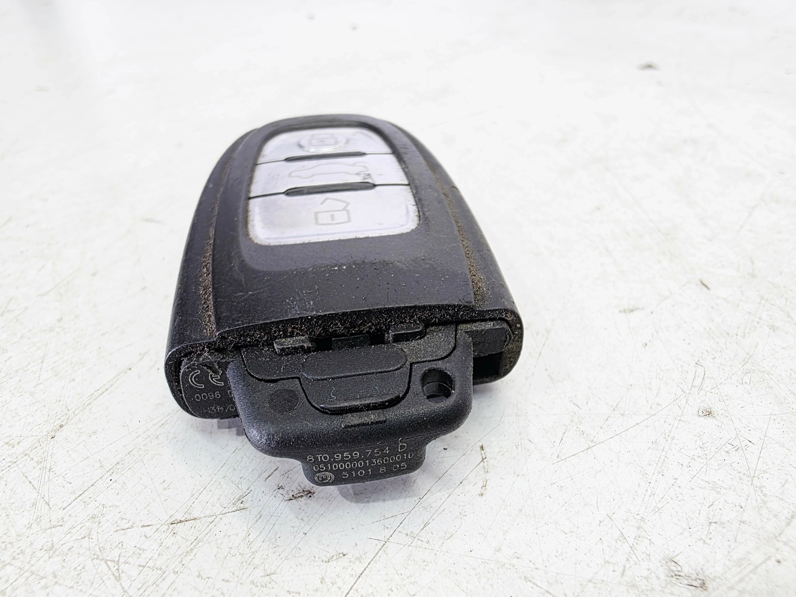 key PILOT AUDI A4 B8 A5 8T Q5 8R 8T0959754D