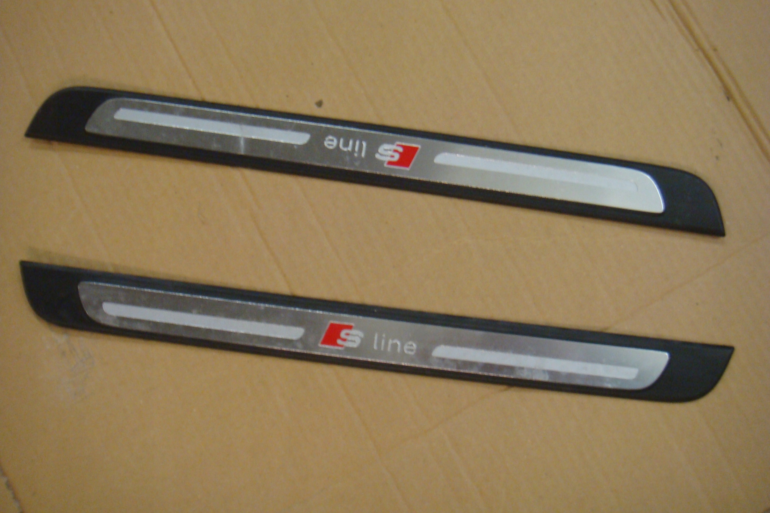 AUDI A3 8V накладка порога левая правая 5 дверей S LINE