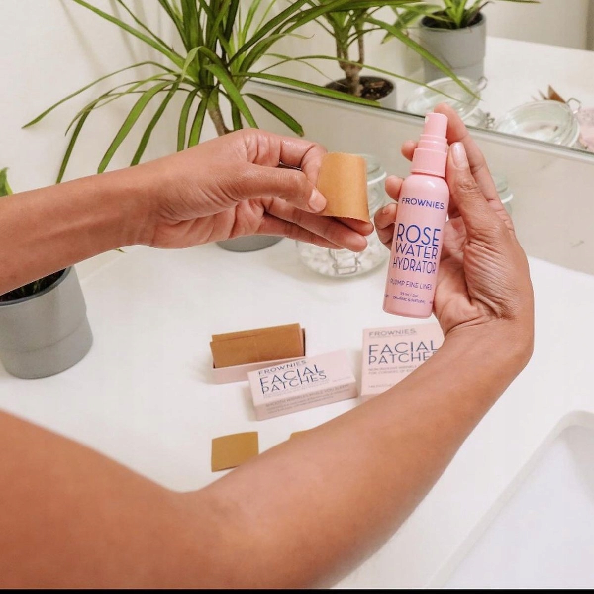 Plastry przeciwzmarszczkowe Frownies Forehead & Between Eyes 144 szt. Marka inna marka