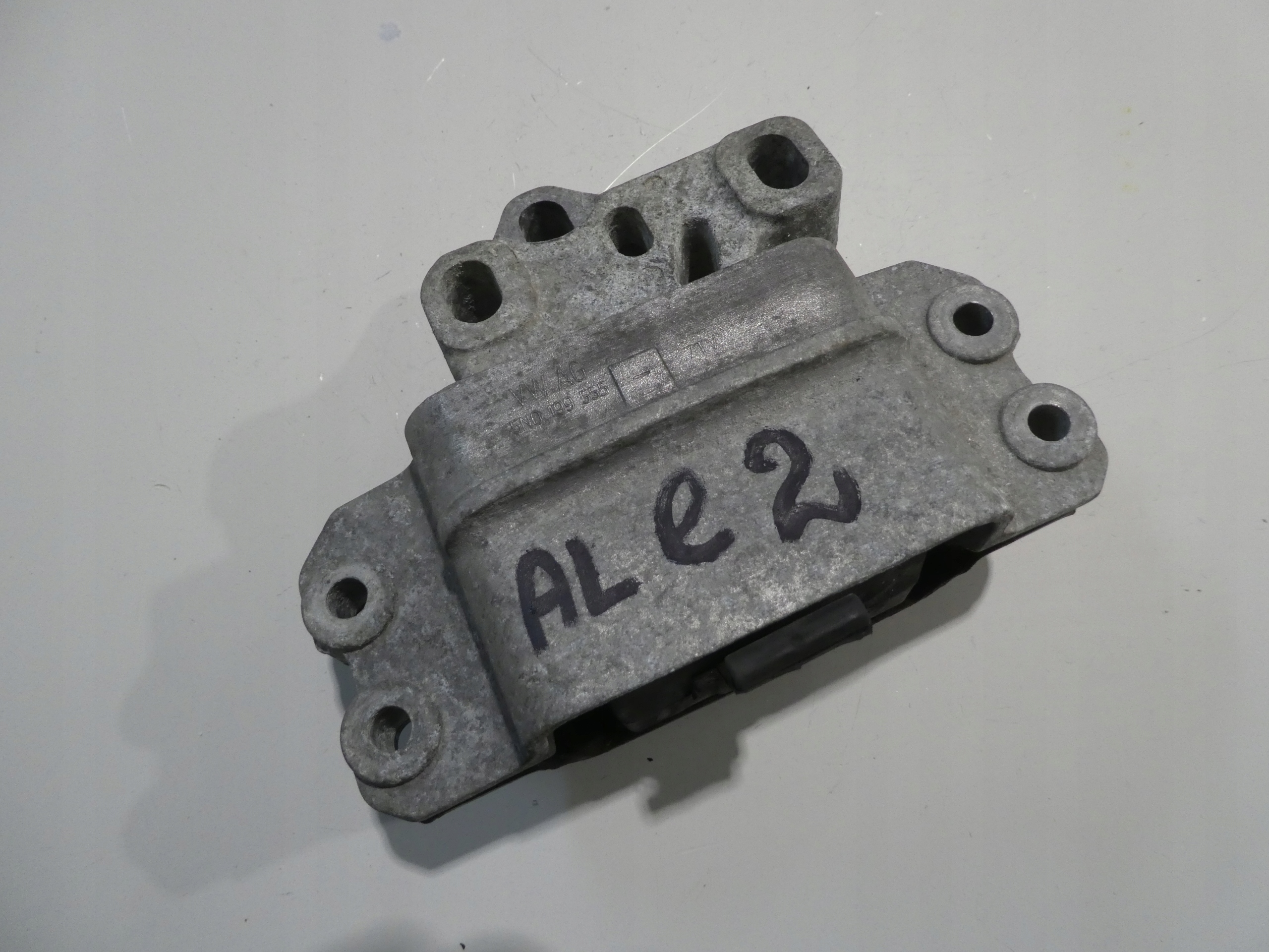 VW AUDI SEAT SKODA Airbag Support 5N0199555