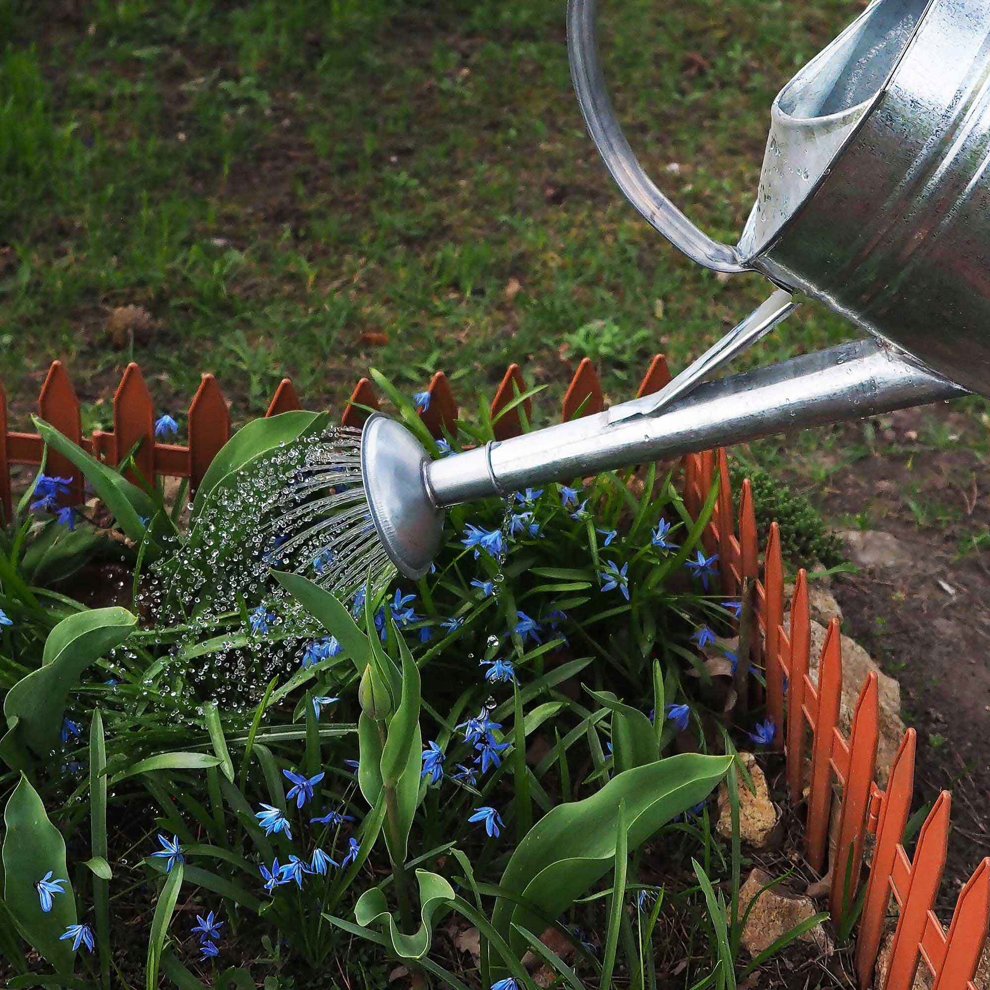 KONEWKA DO PODLEWANIA OWALNA OCYNK 8L Kolor odcienie szarości i srebra