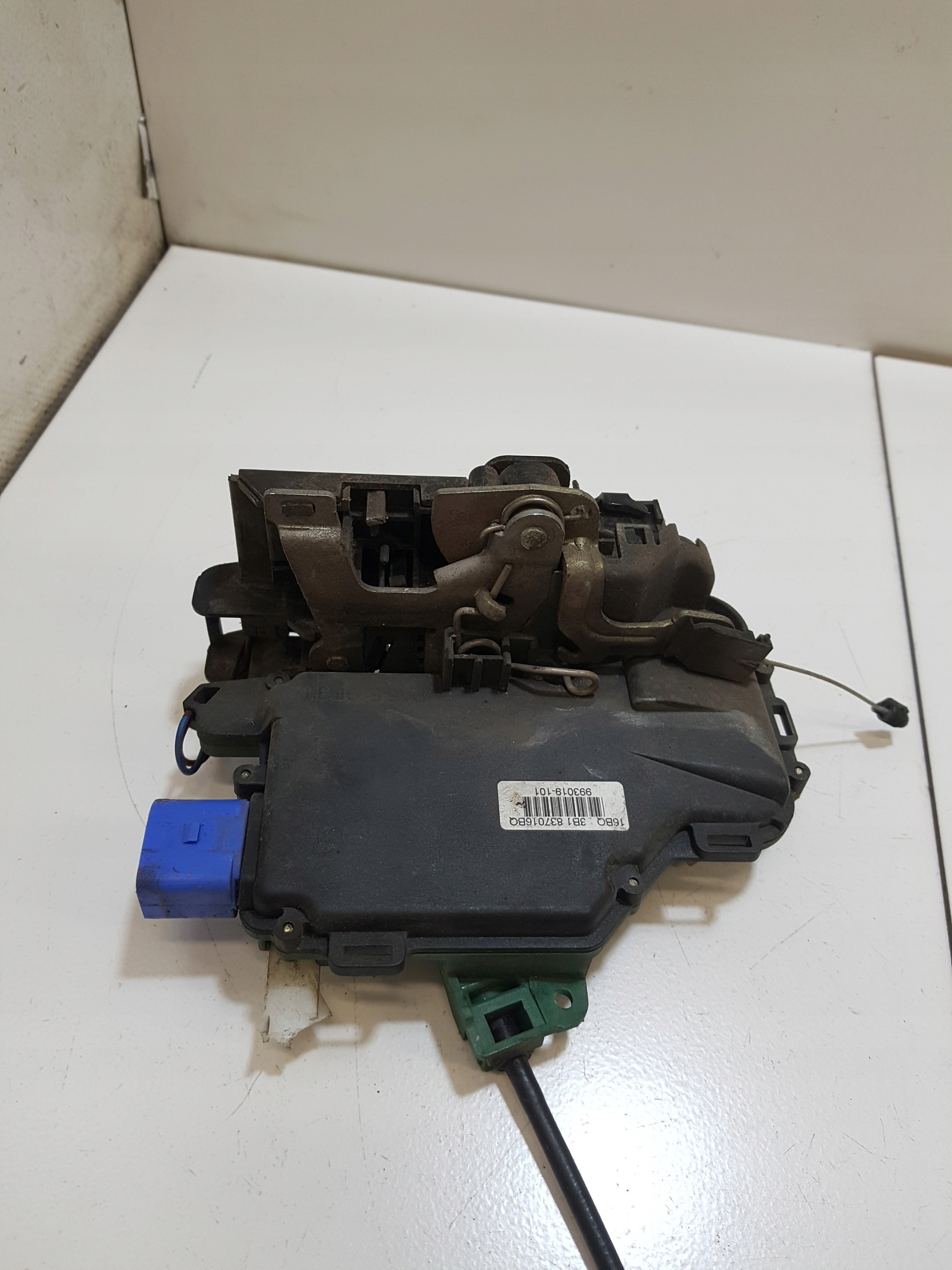 lock door right front SEAT IBIZA 3 8 PIN 3B1837016BQ