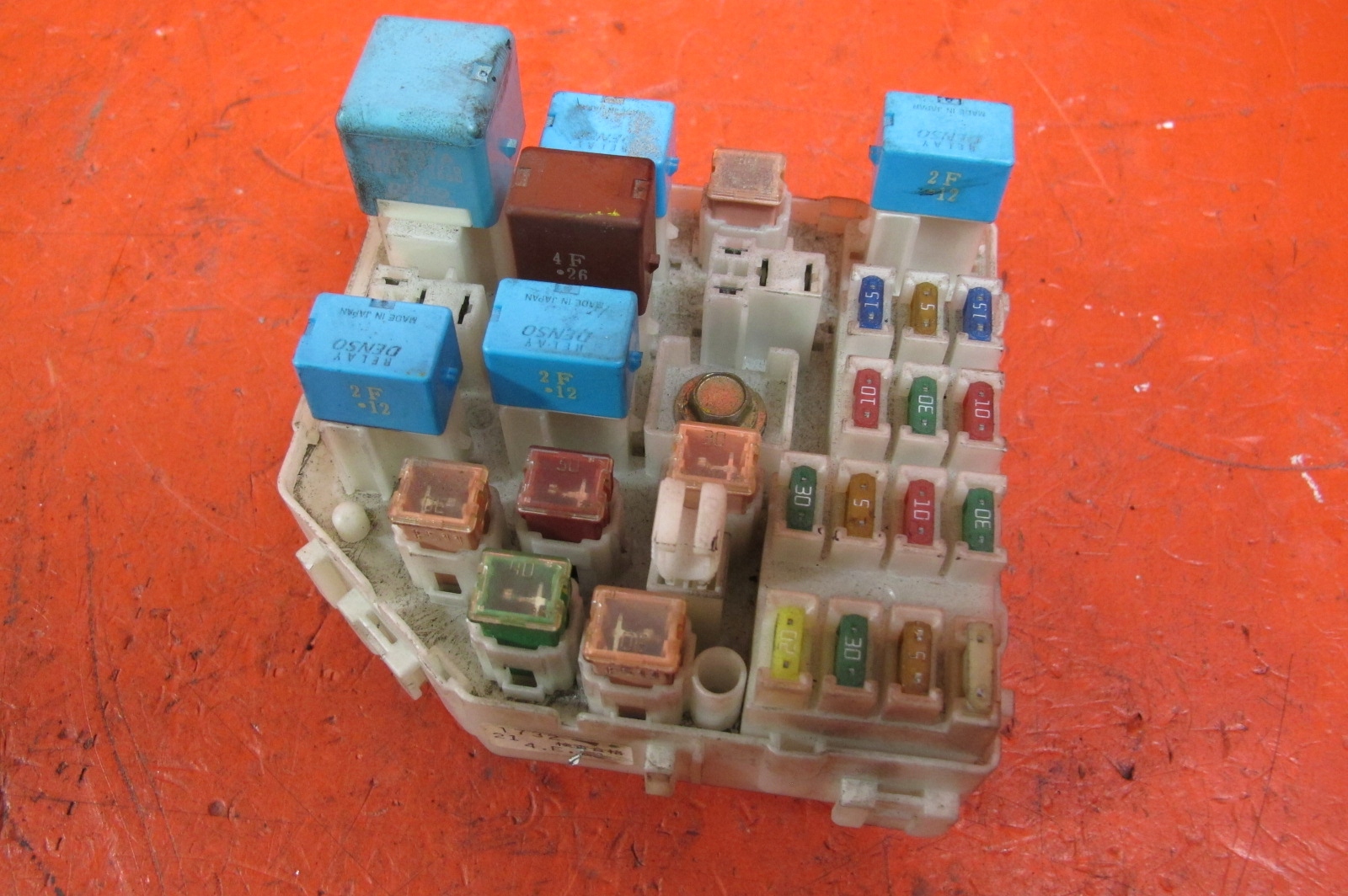TOYOTA RAV4 II 2 2.0 D4D MODULE FUSIBLES