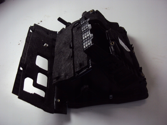 бардачок пассажира Audi Q2 2016-