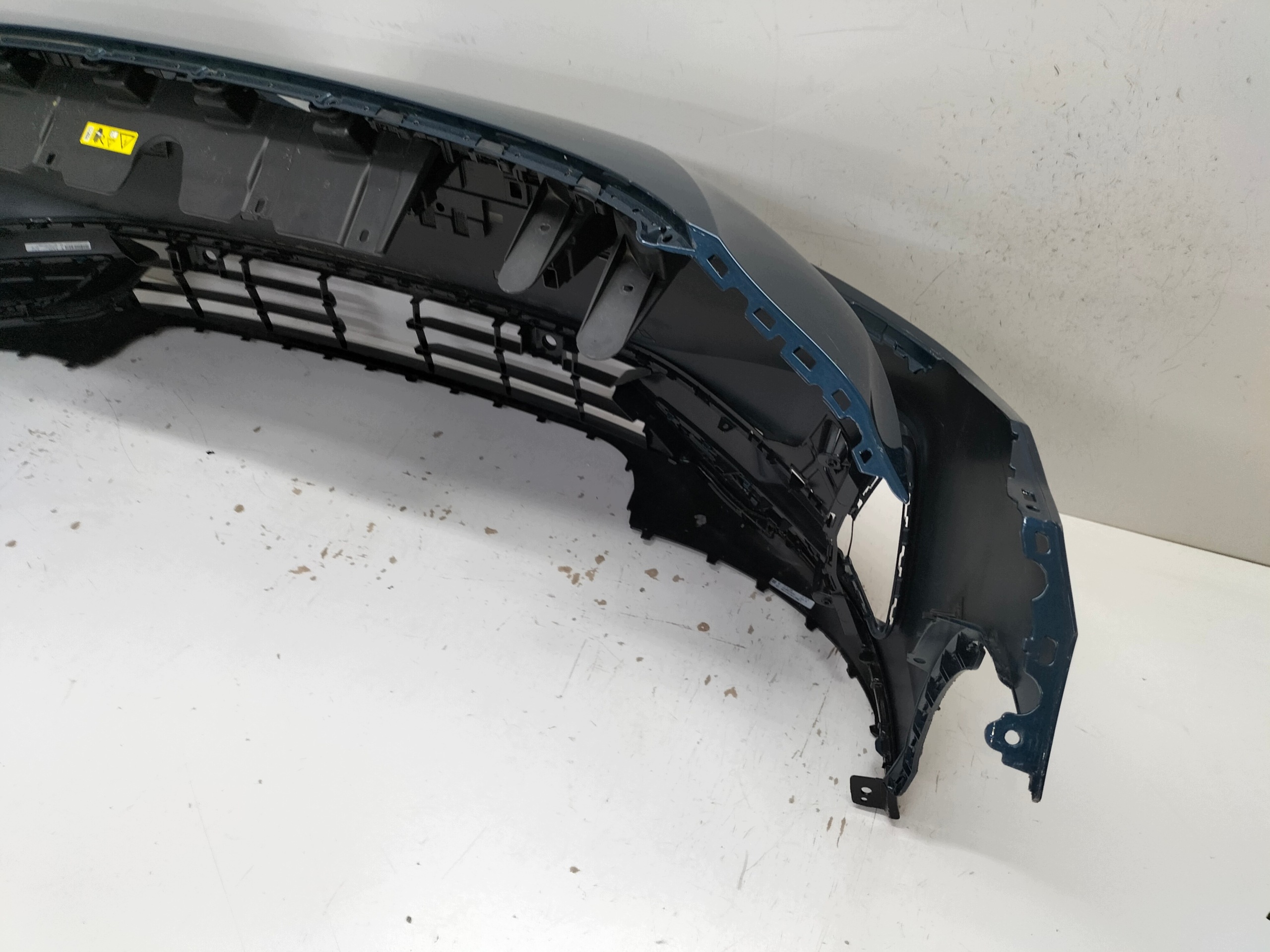 front bumper front VW ID7 ID.7 23- wersja below side sensors PDC z guard