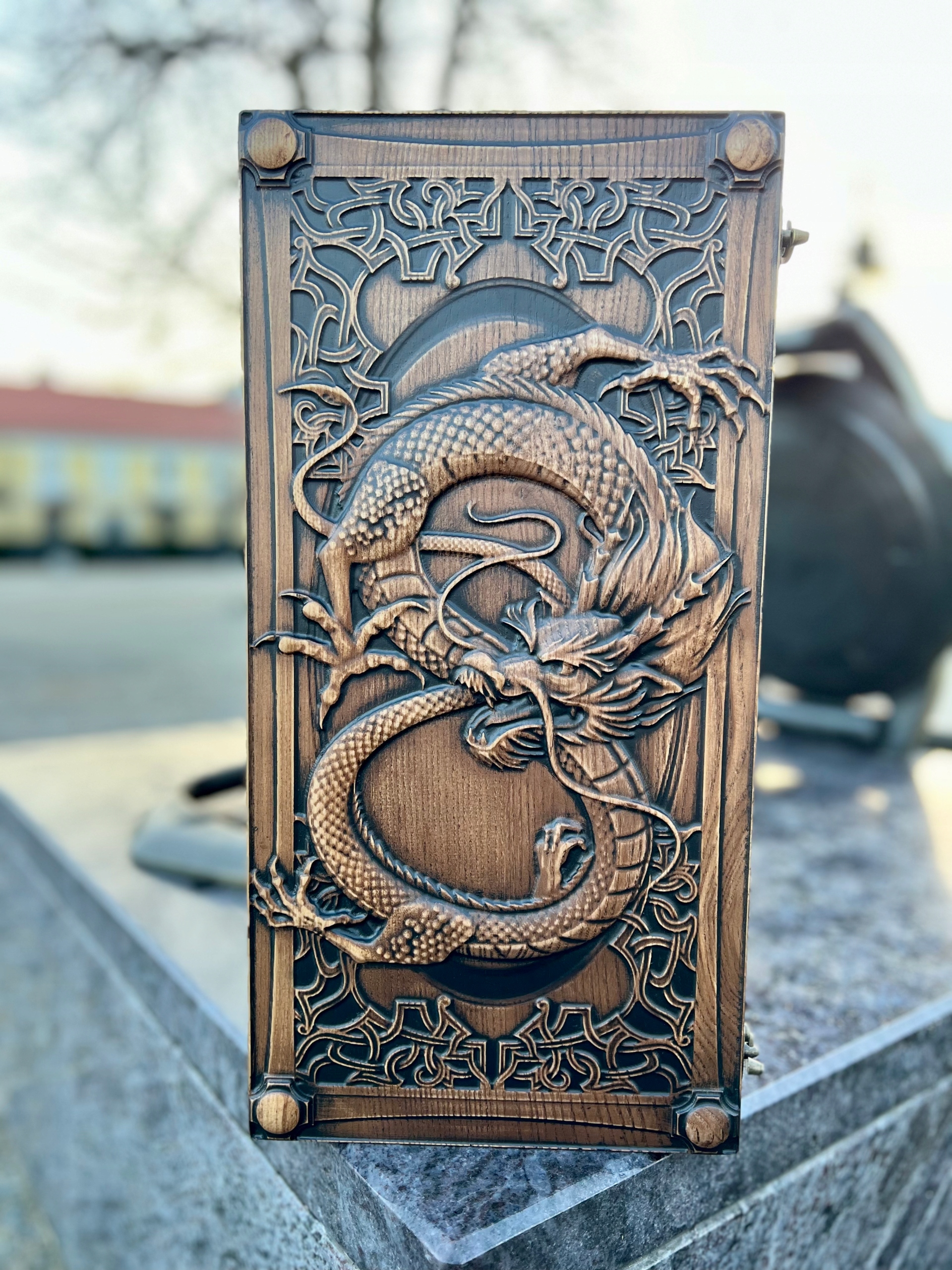 Drewniany Backgammon - Wzór Wąsaty Smok