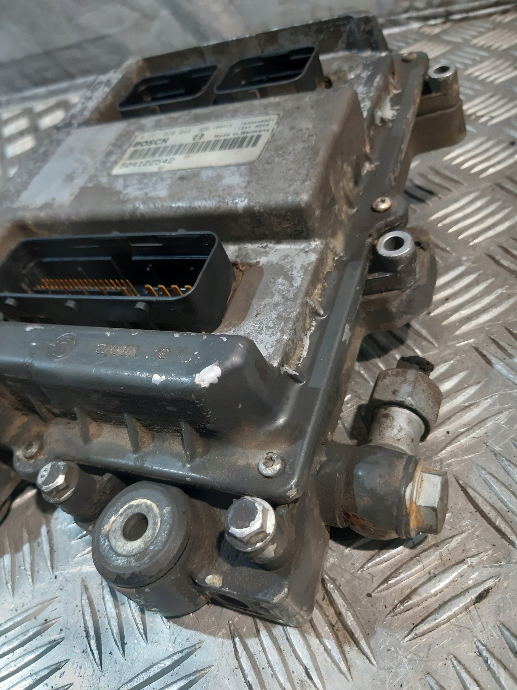 computer control unit IVECO EUROCARGO STRALIS 0281020048 504122542