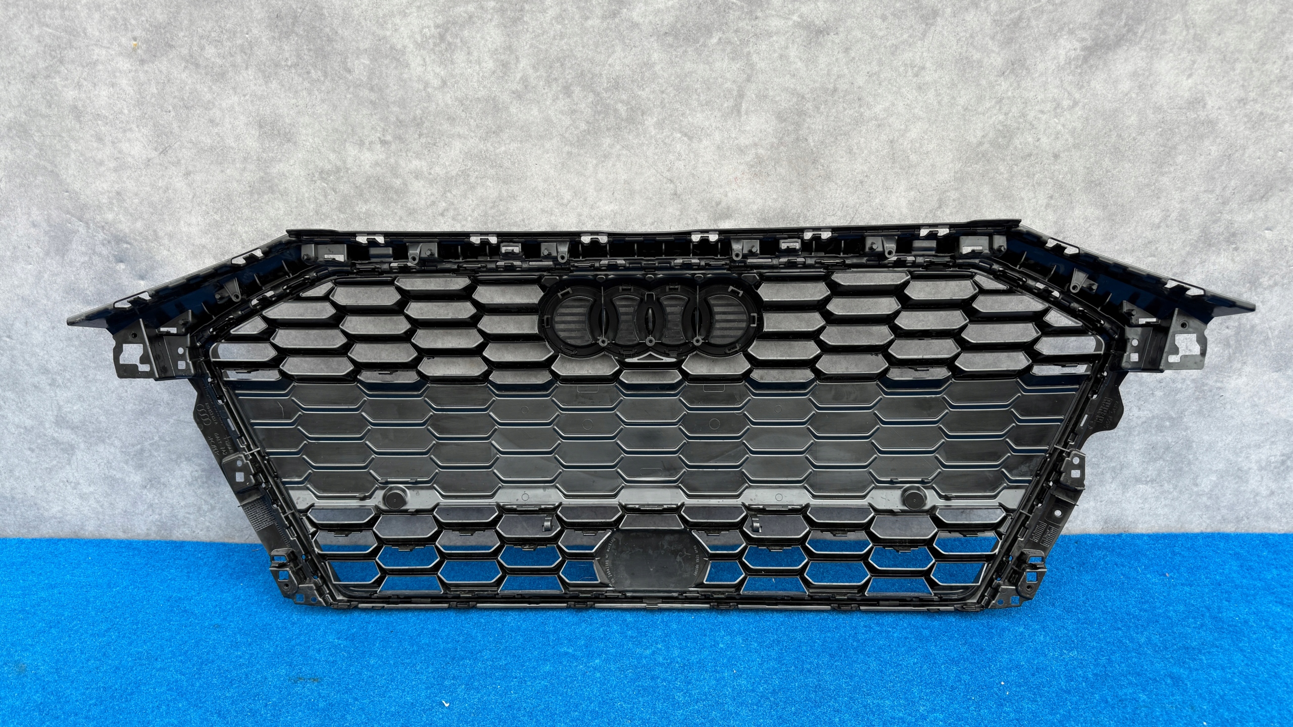 AUDI A3 8Y 2020+ front PREKLADgrill black frame 8Y0853651A ATR/IP/7E
