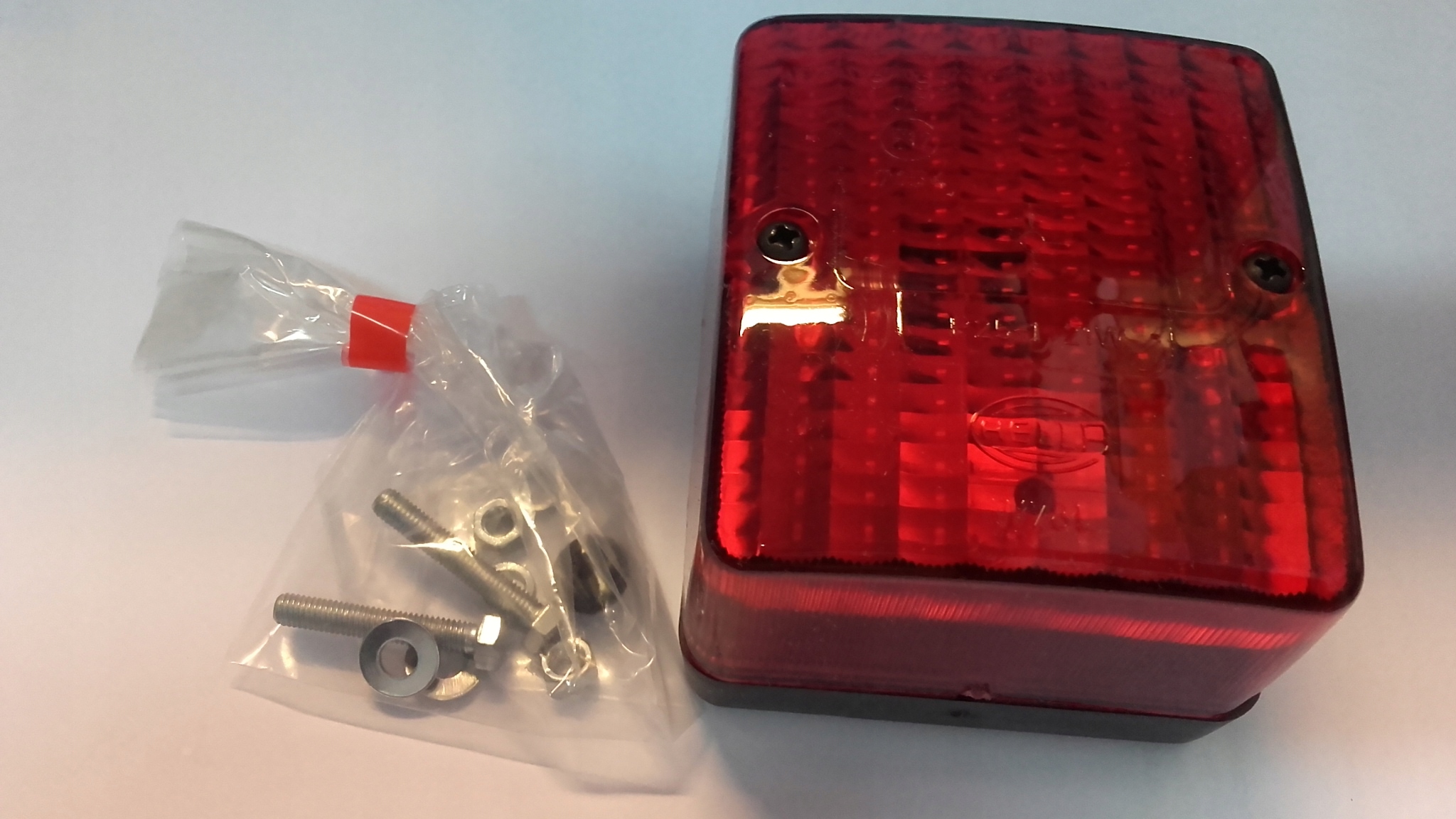 2DA996012041 - LIEBHERR A310 задний фонарь задний стоп-сигнал Hella LUBLIN