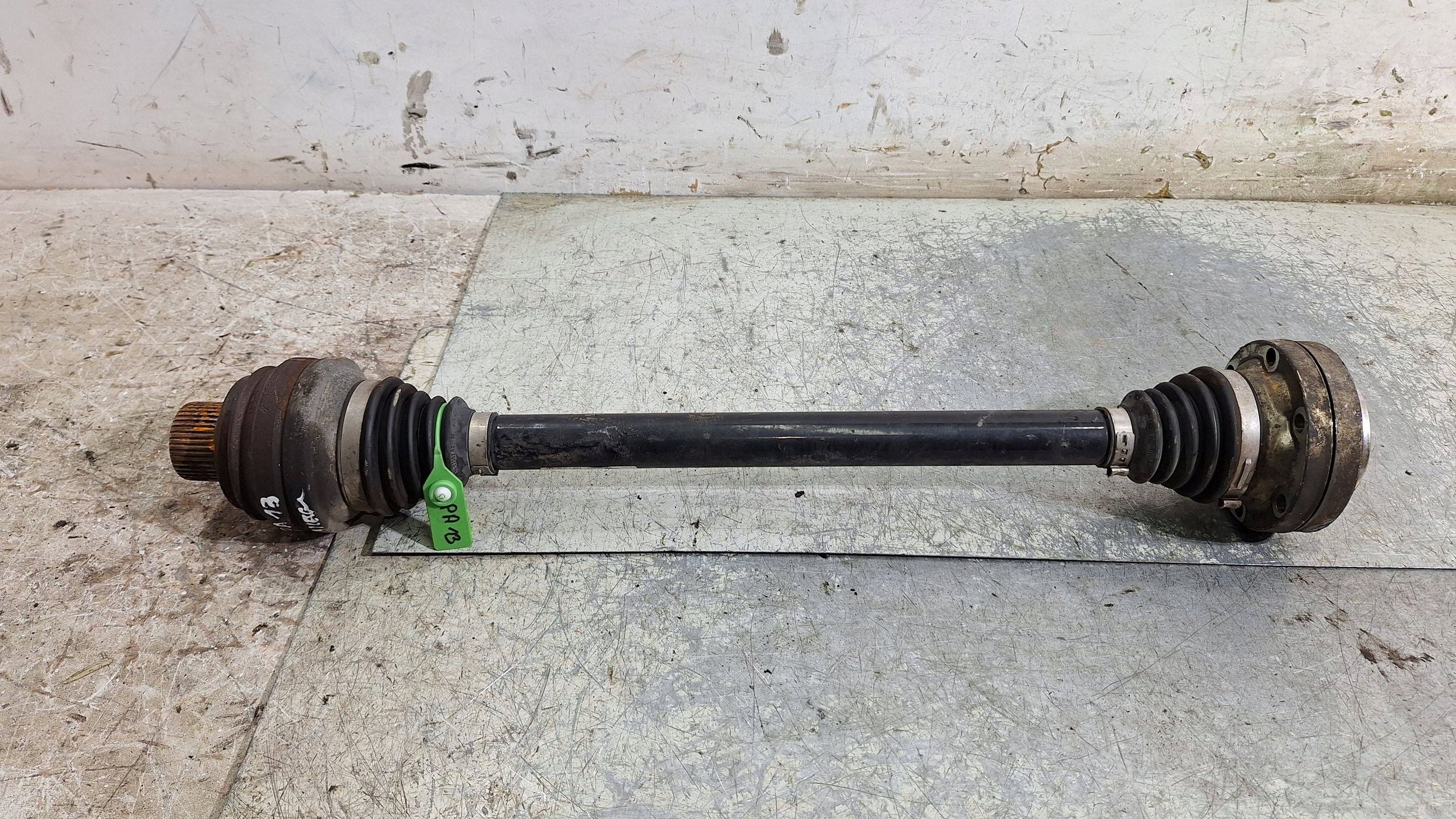 semi-axis left right rear part rear 8K0501203N AUDI A4 B8 A5 S5 8T