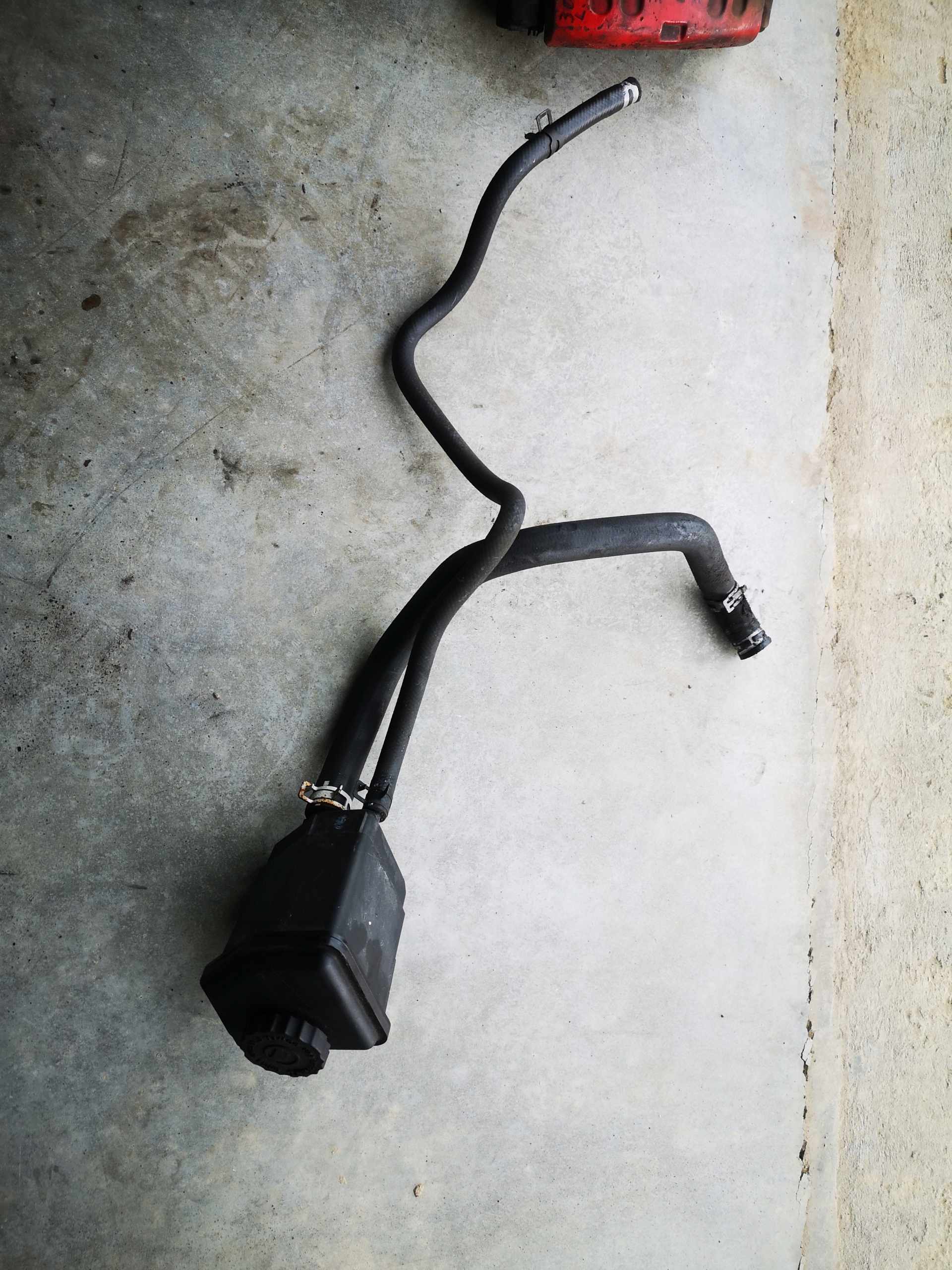 CHRYSLER 300C ZBIORNIK ZBIORNICZEK WSPOMAGANIA